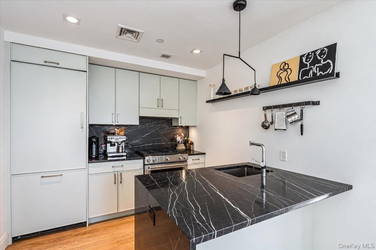 554 4th Avenue Unit: 7B thumbnail 8