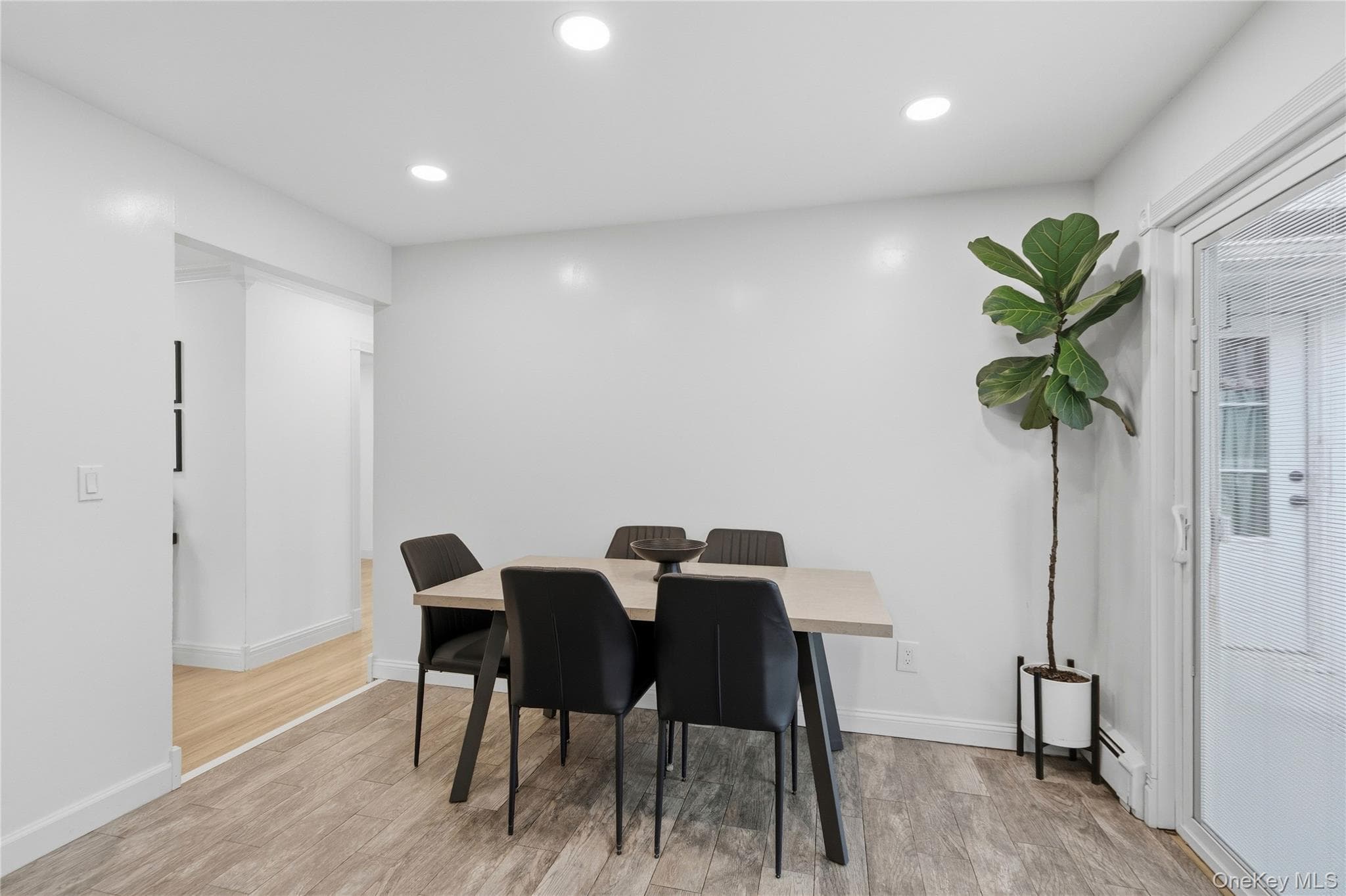 77 Winchester Drive thumbnail 11