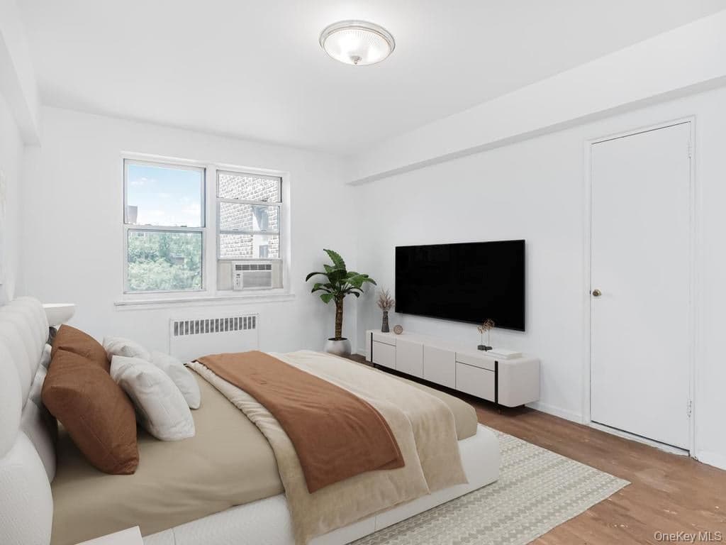 2711 Henry Hudson Parkway Unit: 6D thumbnail 4