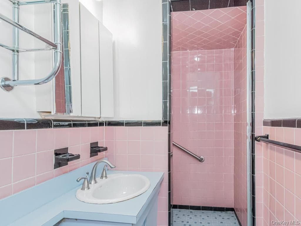 2711 Henry Hudson Parkway Unit: 6D thumbnail 12