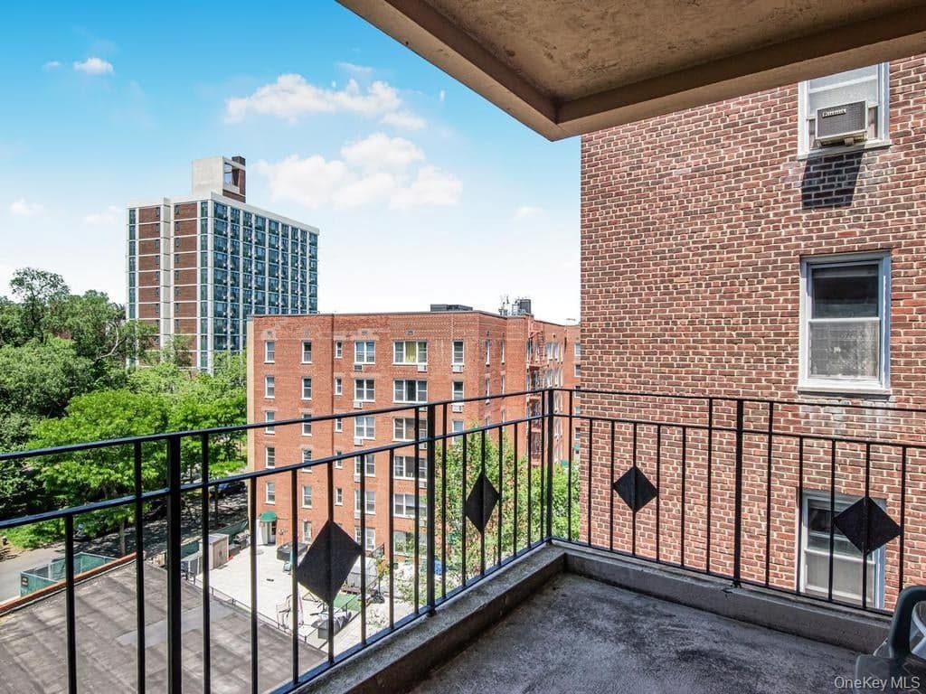 2711 Henry Hudson Parkway Unit: 6D thumbnail 13