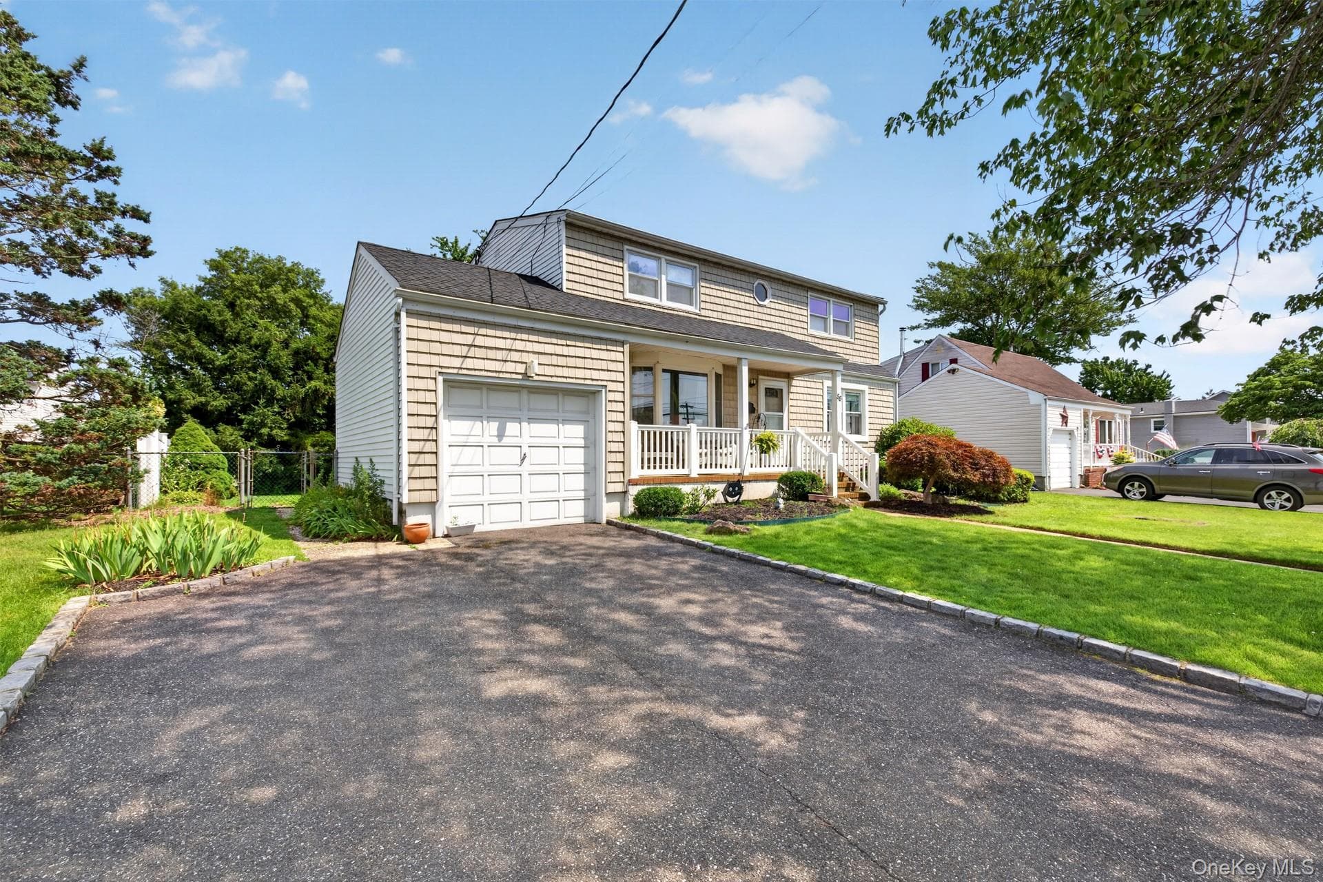 88 Crestwood Boulevard thumbnail 2