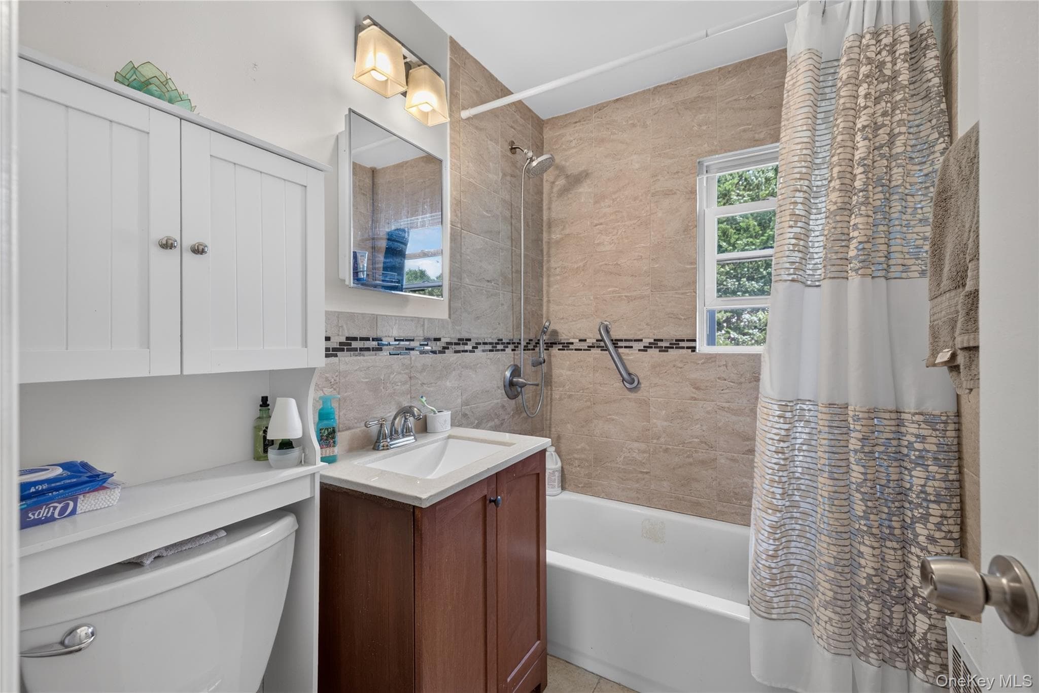 88 Crestwood Boulevard thumbnail 18
