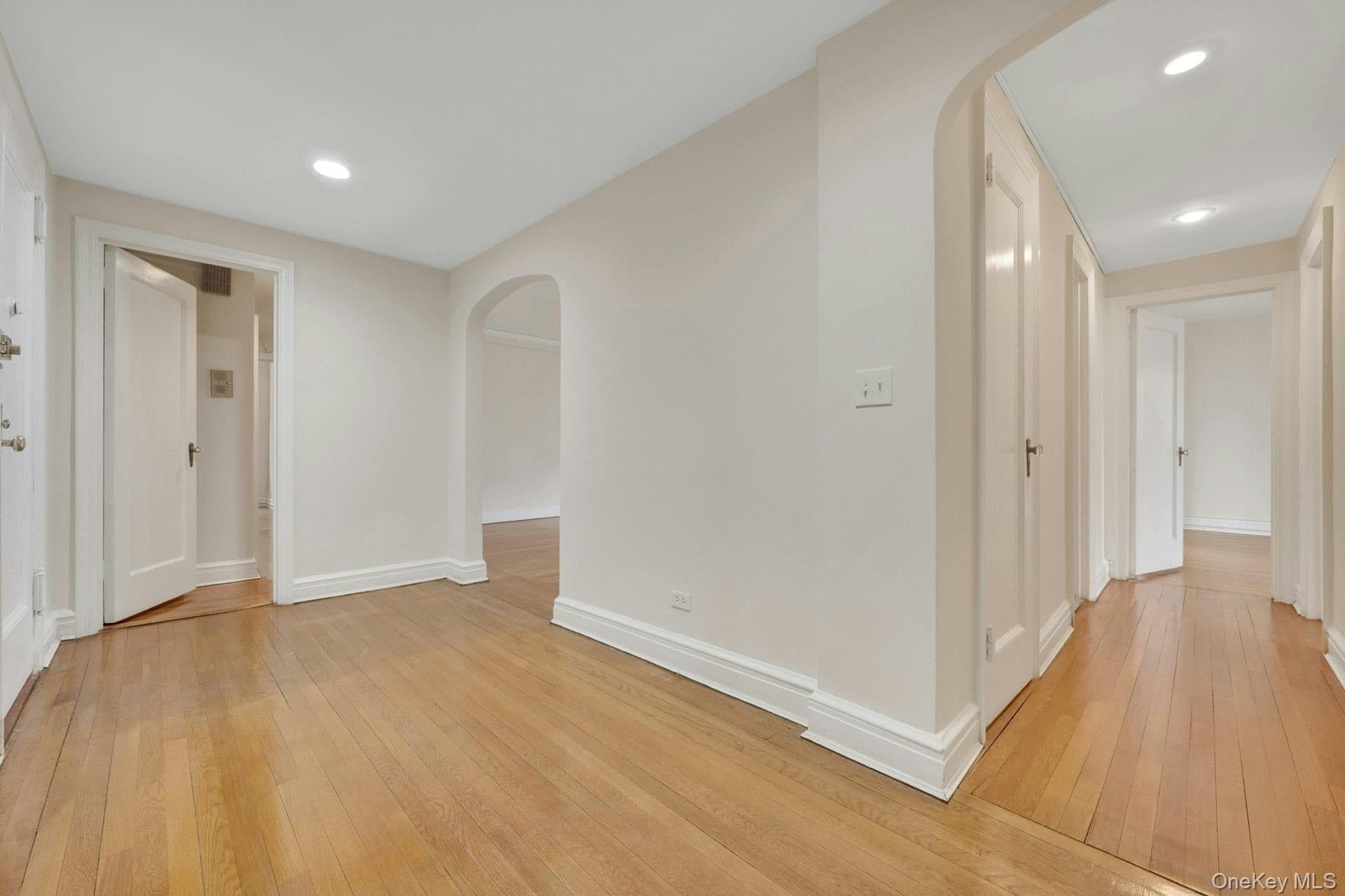 280 Bronxville Road Unit: 5X thumbnail 4
