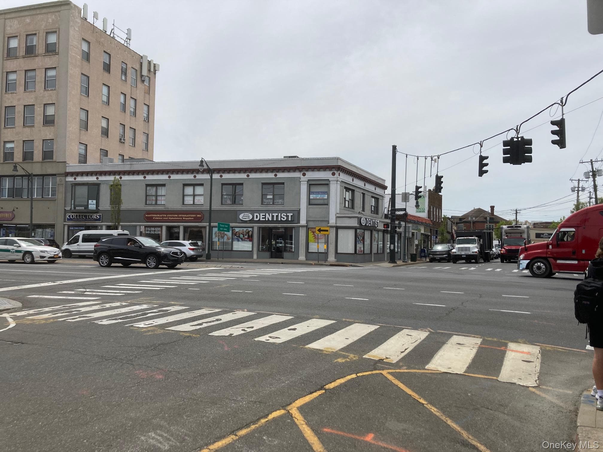 393 Sunrise Highway thumbnail 6
