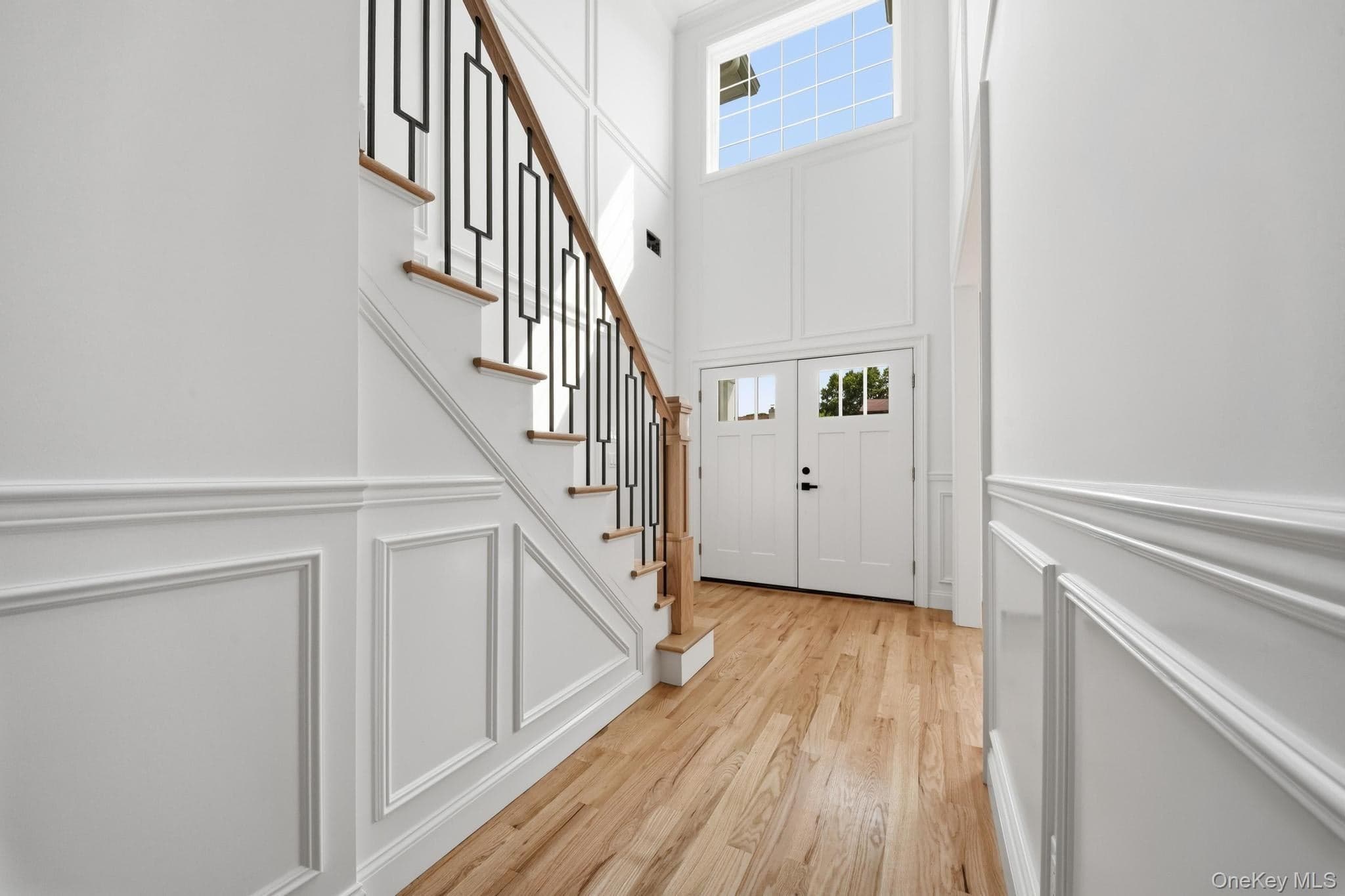 1586 Maeder Avenue thumbnail 9