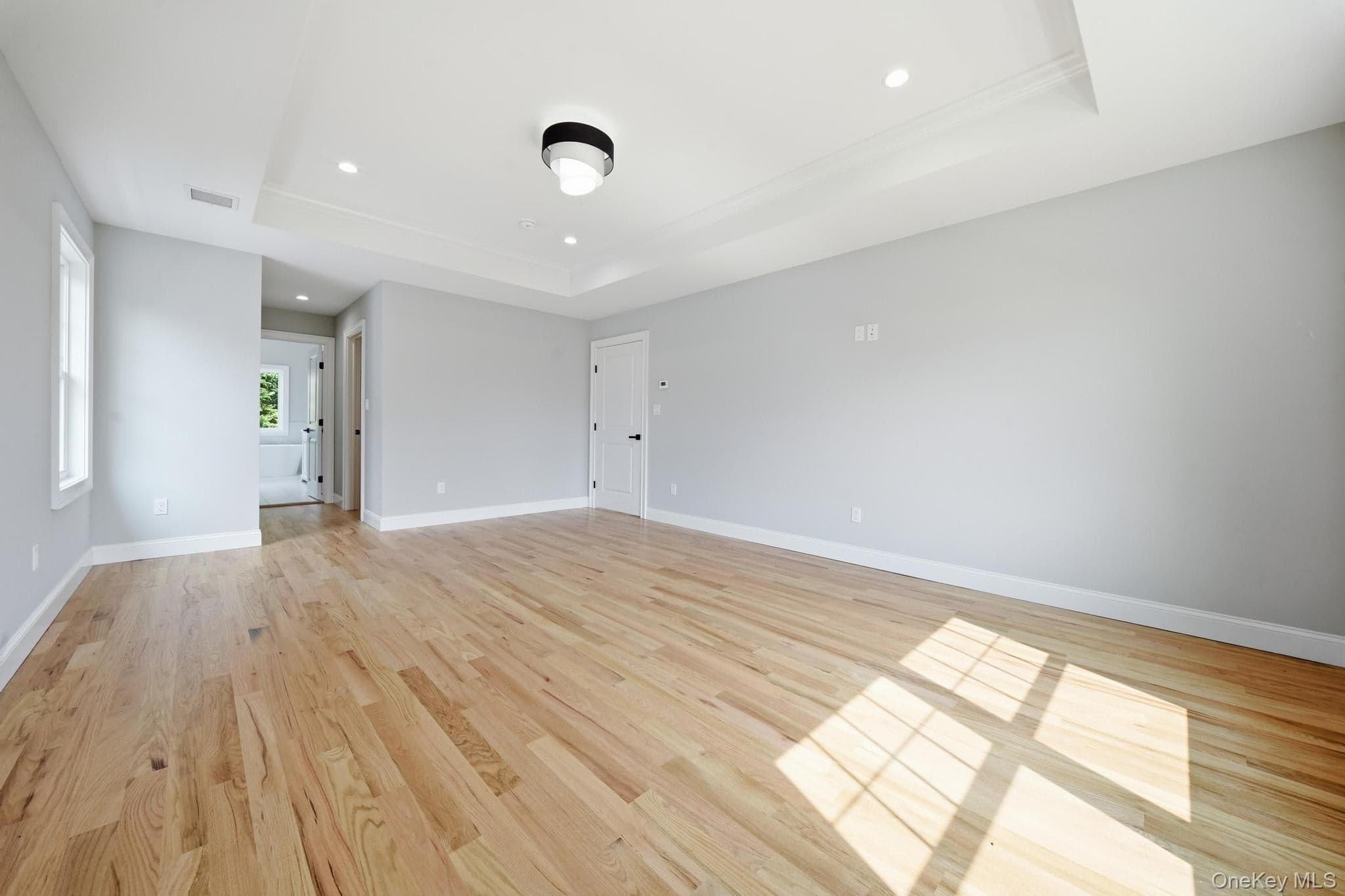 1586 Maeder Avenue thumbnail 28