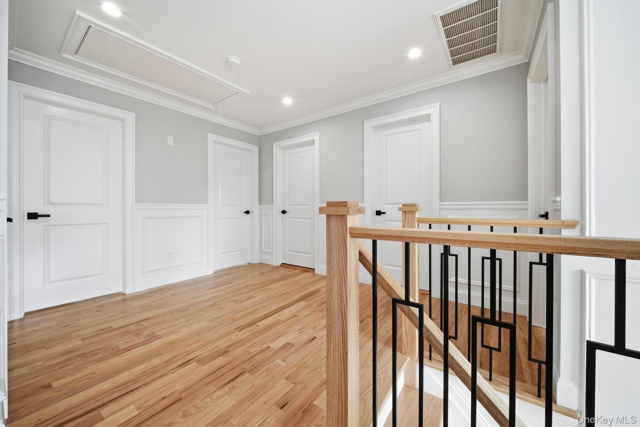 1586 Maeder Avenue thumbnail 25