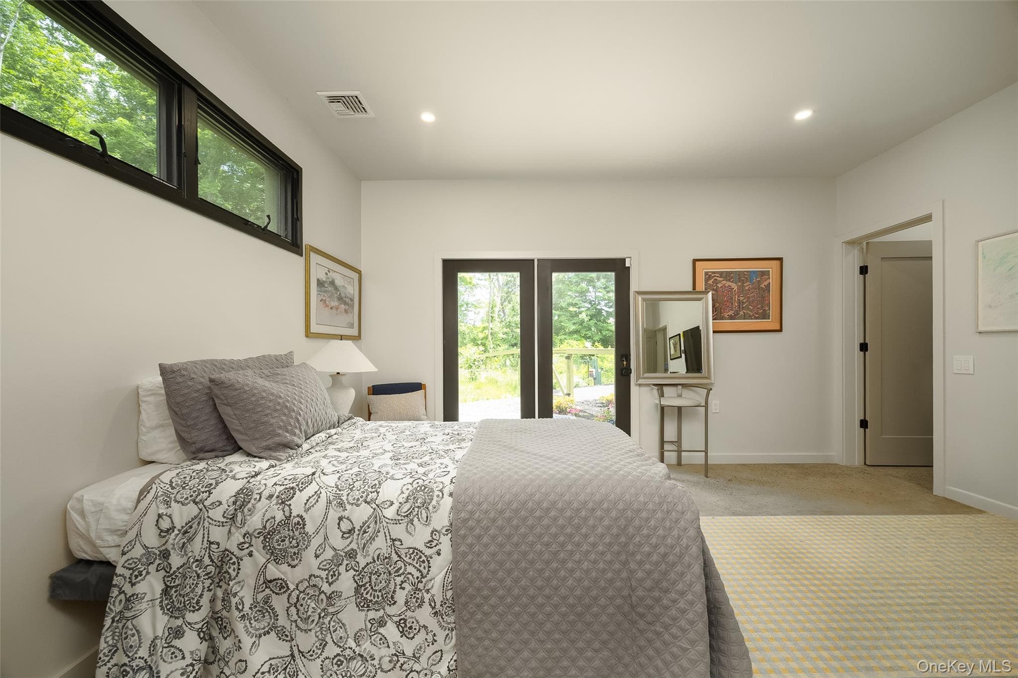 215 Smith Road thumbnail 11