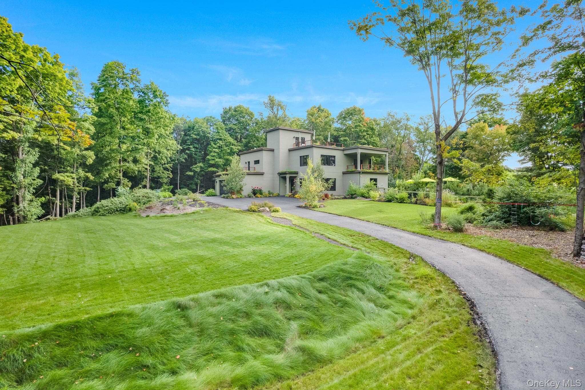215 Smith Road thumbnail 30