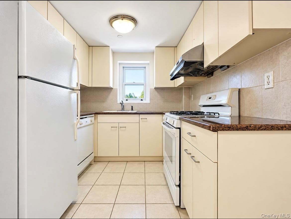 63-47 Booth Street Unit: 6B thumbnail 5