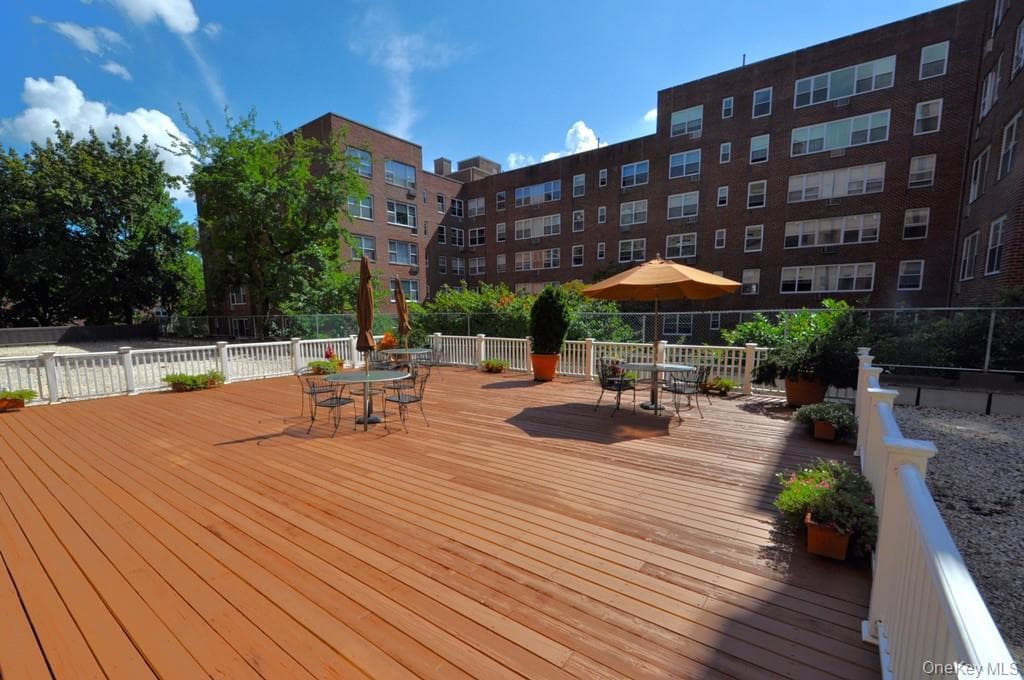 253 Garth Road Unit: 6F thumbnail 24