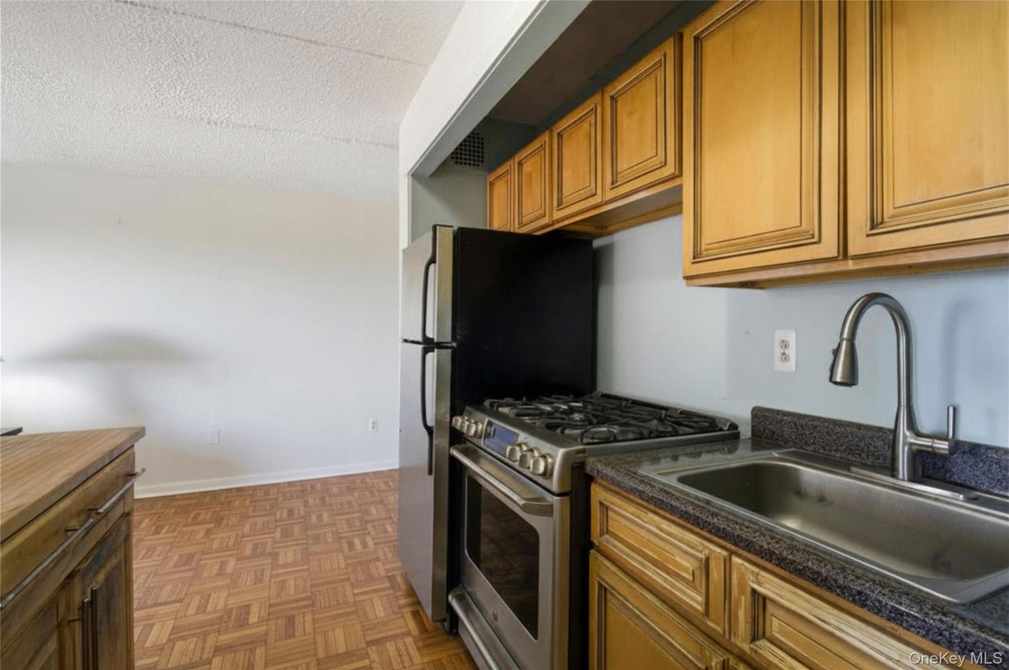 687 Bronx River Road Unit: 6C thumbnail 4