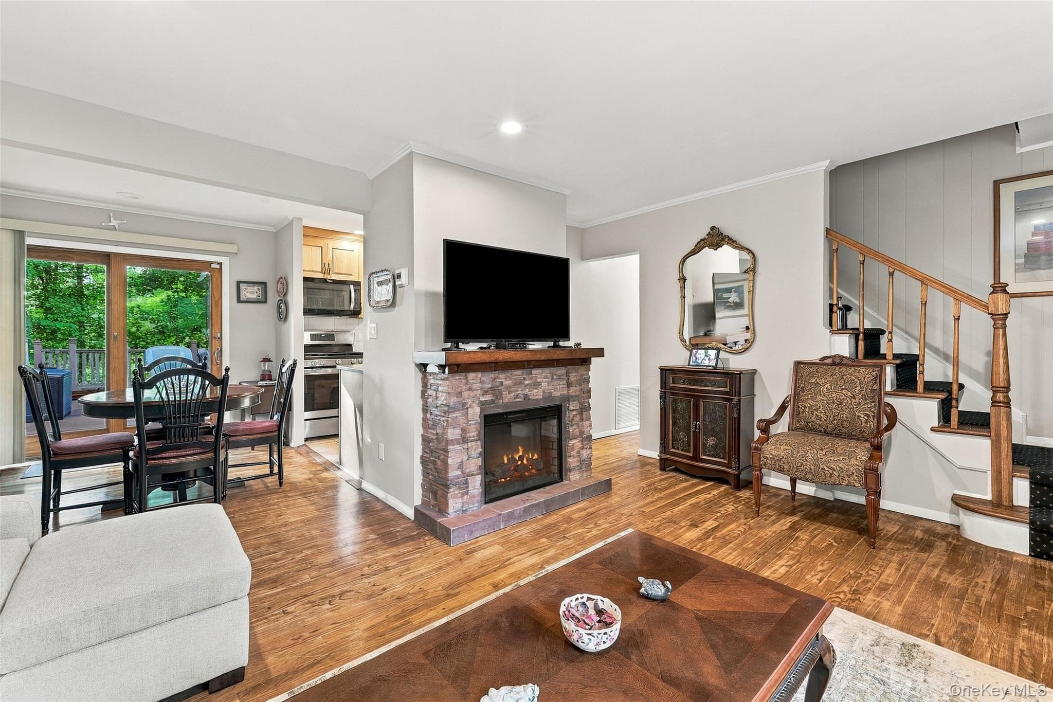 3507 Strang Boulevard thumbnail 2