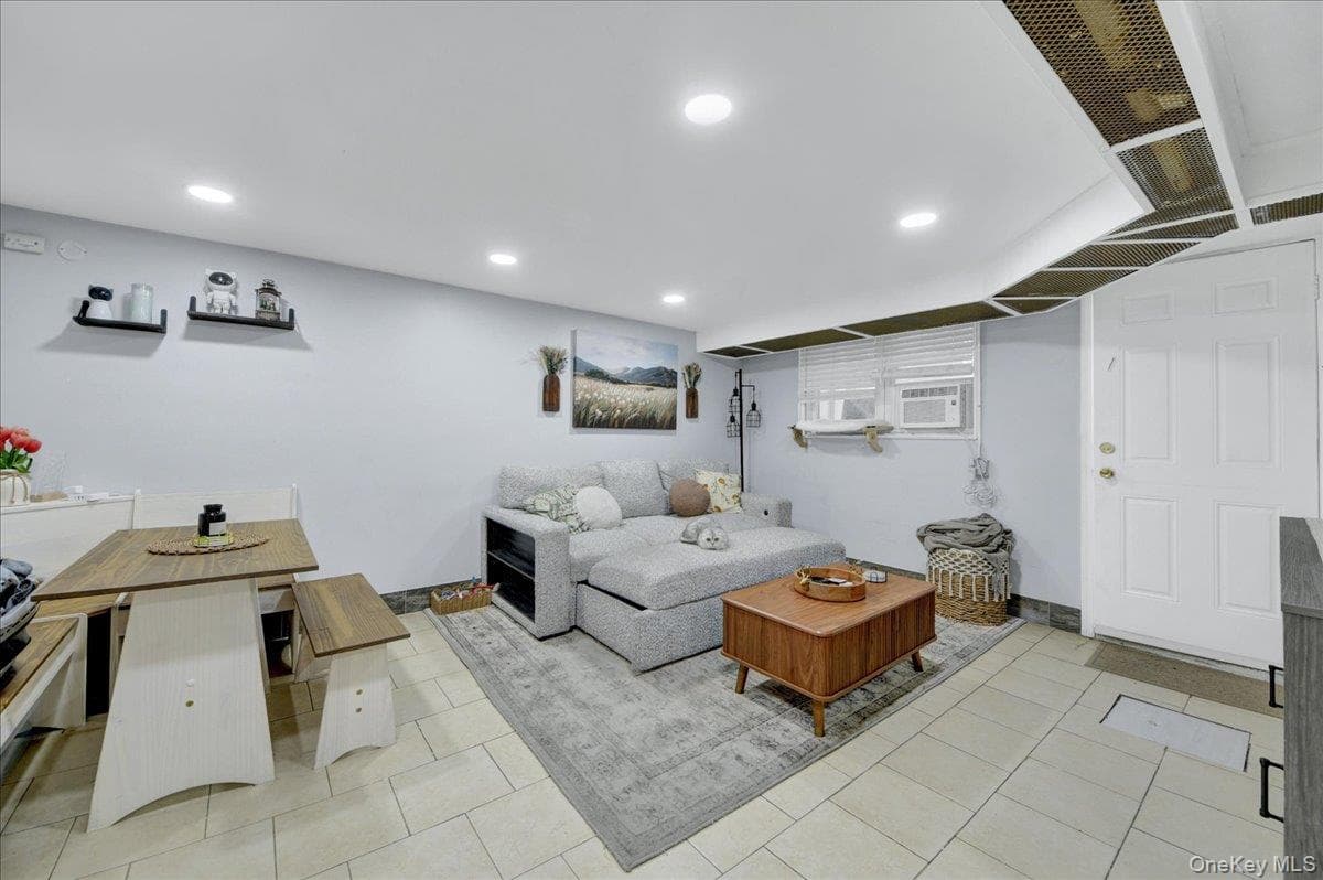 1804 Seminole Avenue thumbnail 3
