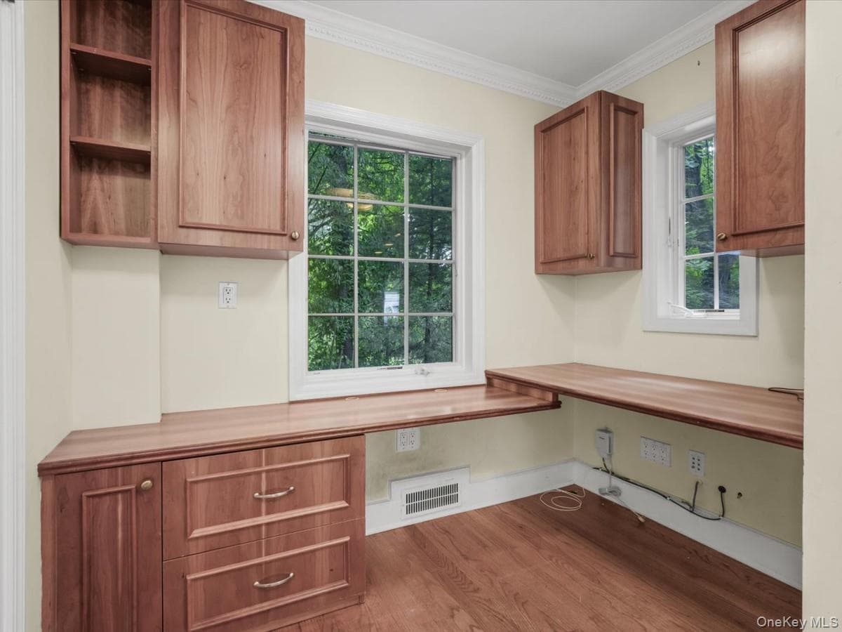 2 Amherst Road thumbnail 16