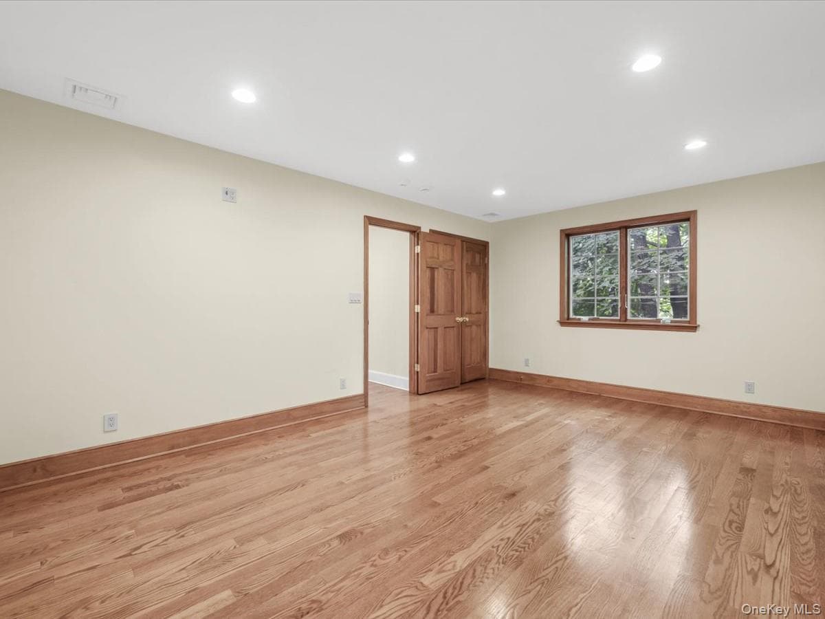 2 Amherst Road thumbnail 29