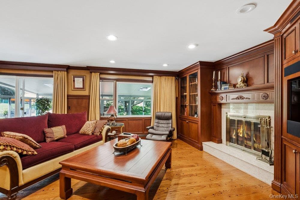 119 Plainview Road thumbnail 14