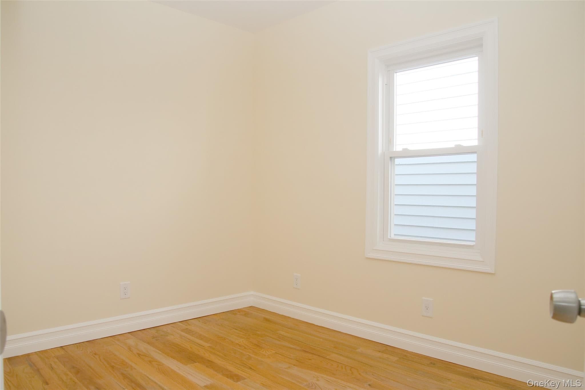 105-48 89th Street thumbnail 14