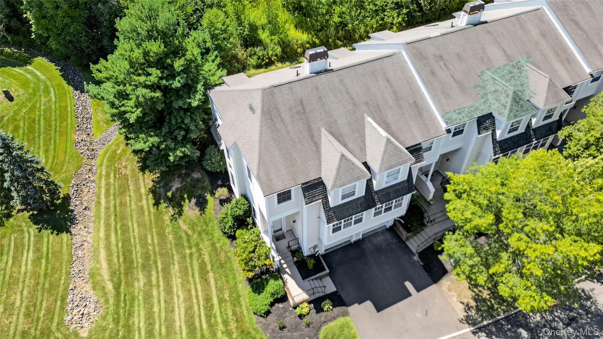 115 Delafield Lane thumbnail 35