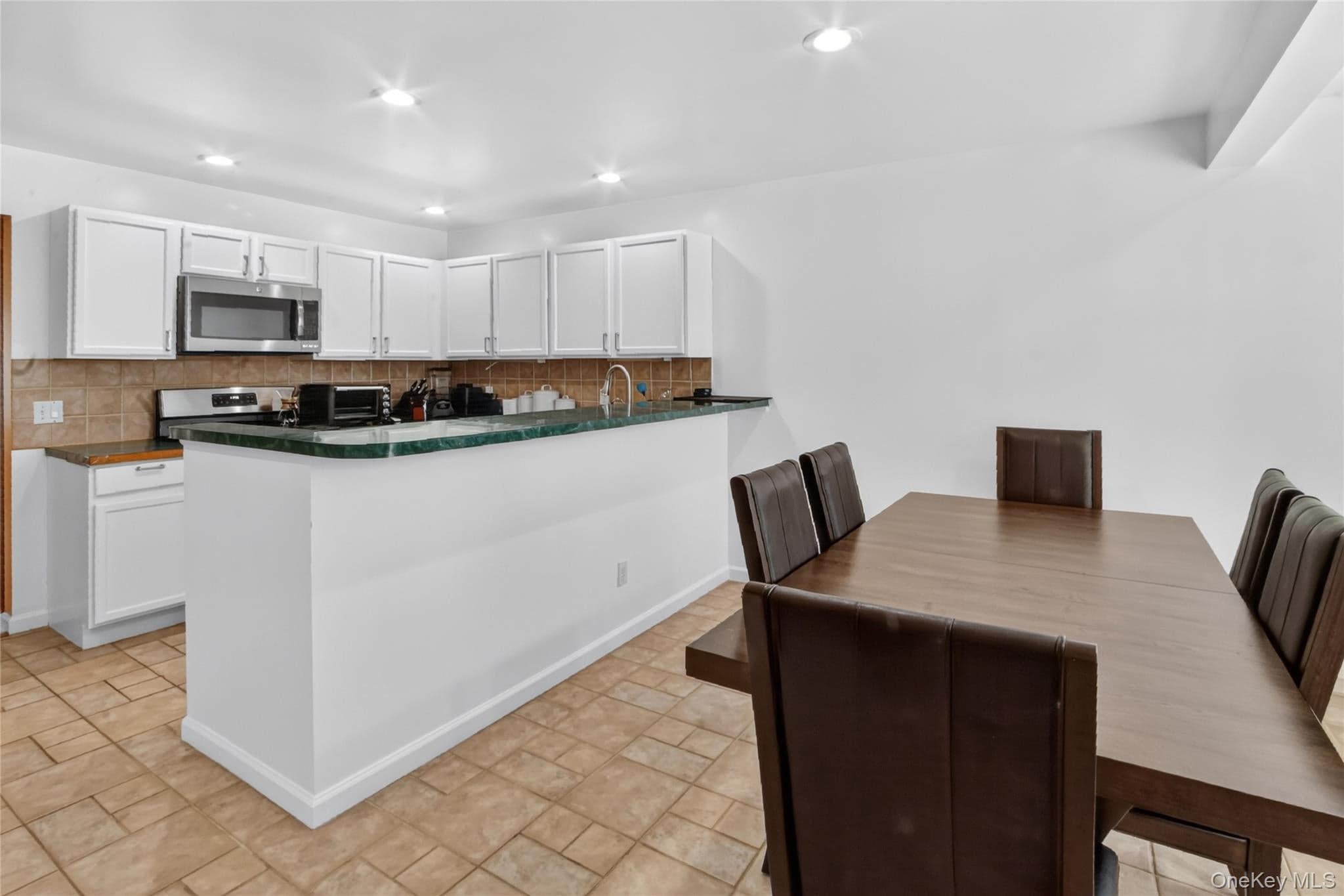 115 Delafield Lane thumbnail 15