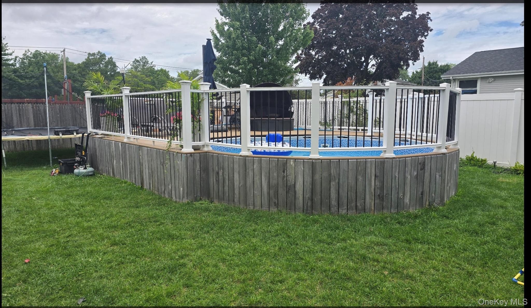 353 Barleau Street thumbnail 11