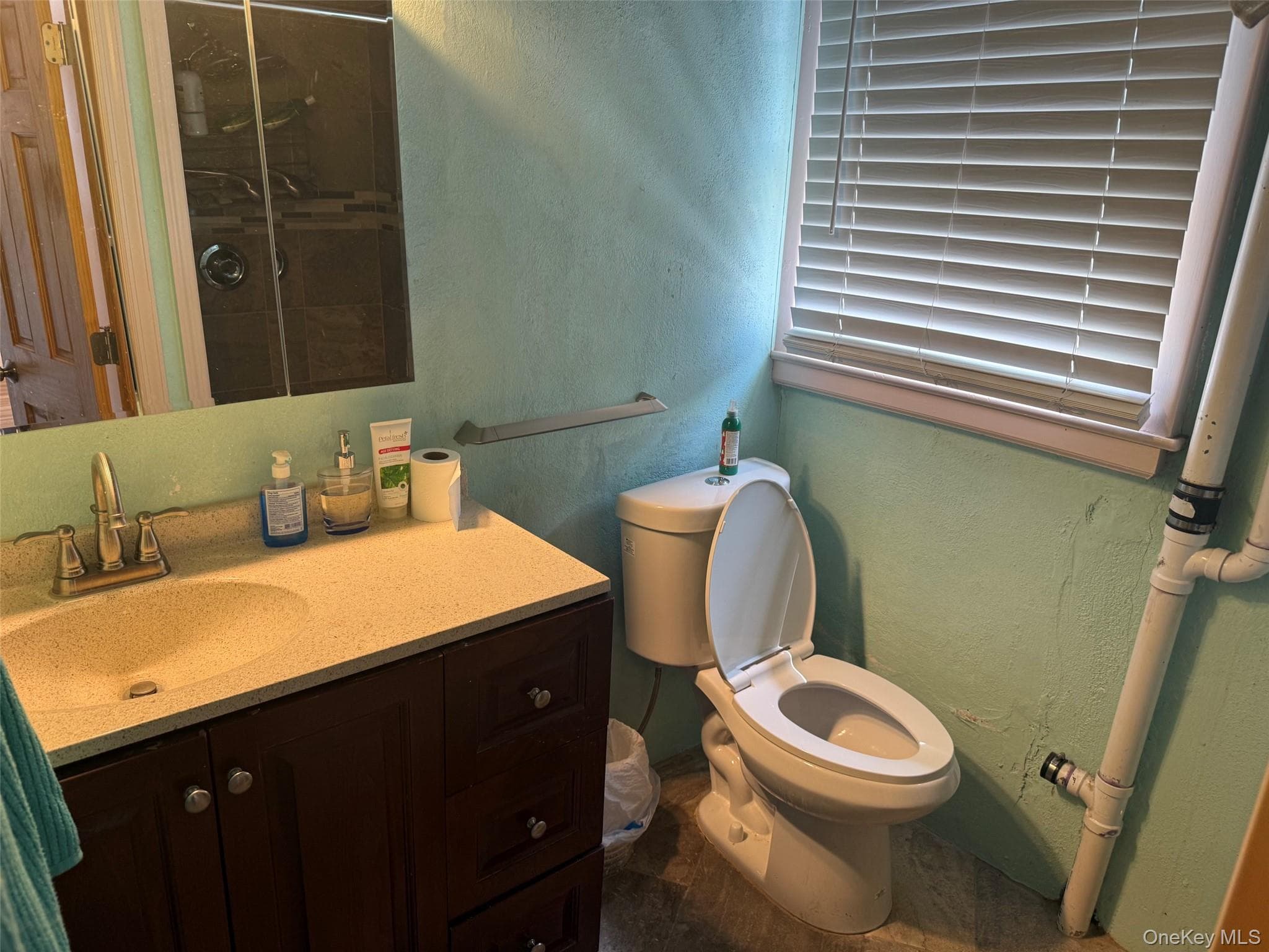 556 Westchester Avenue thumbnail 12