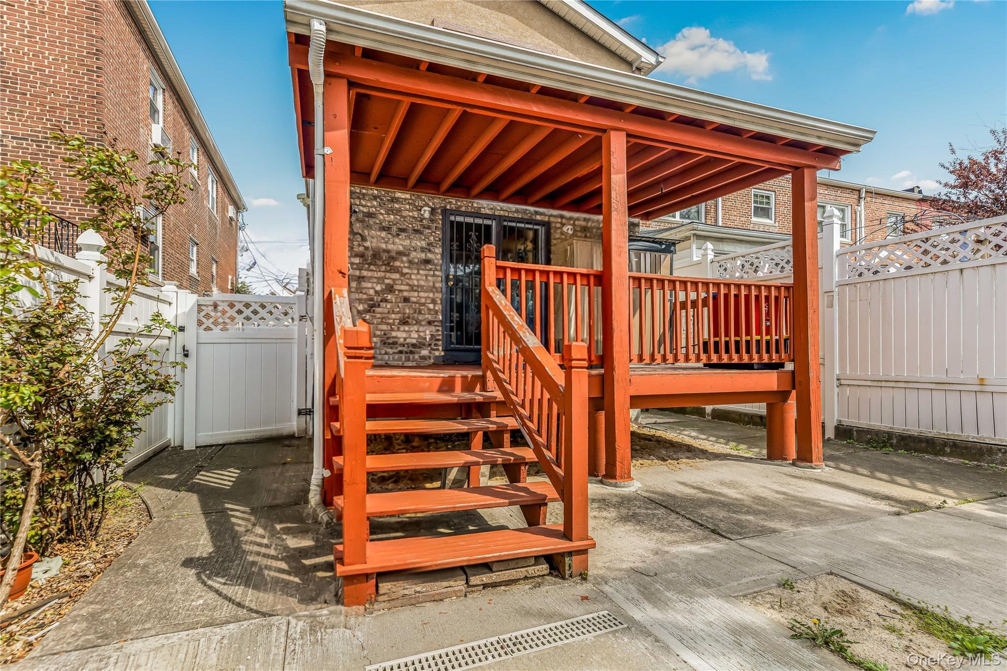 2515 Woodhull Avenue thumbnail 31