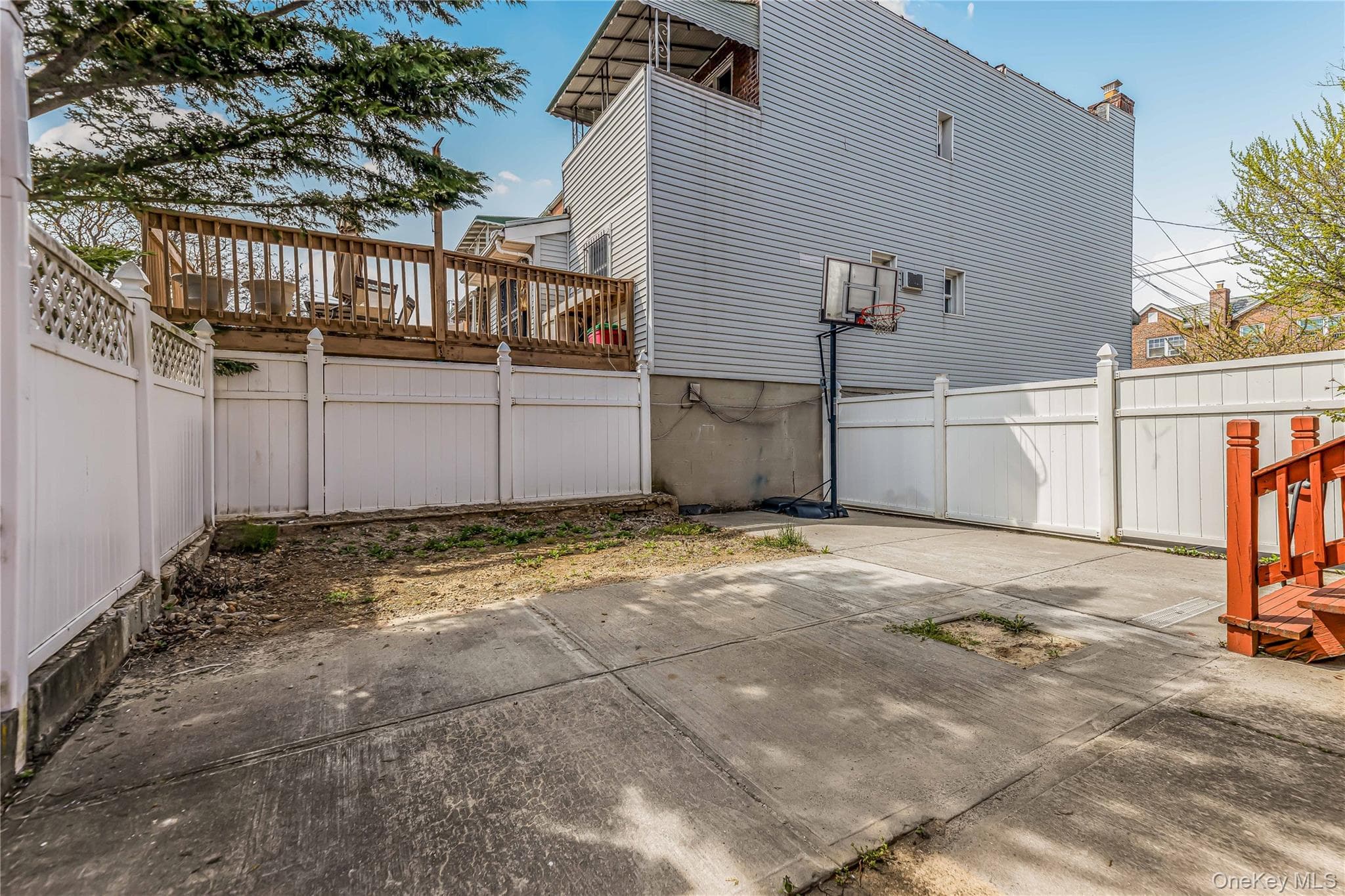 2515 Woodhull Avenue thumbnail 22