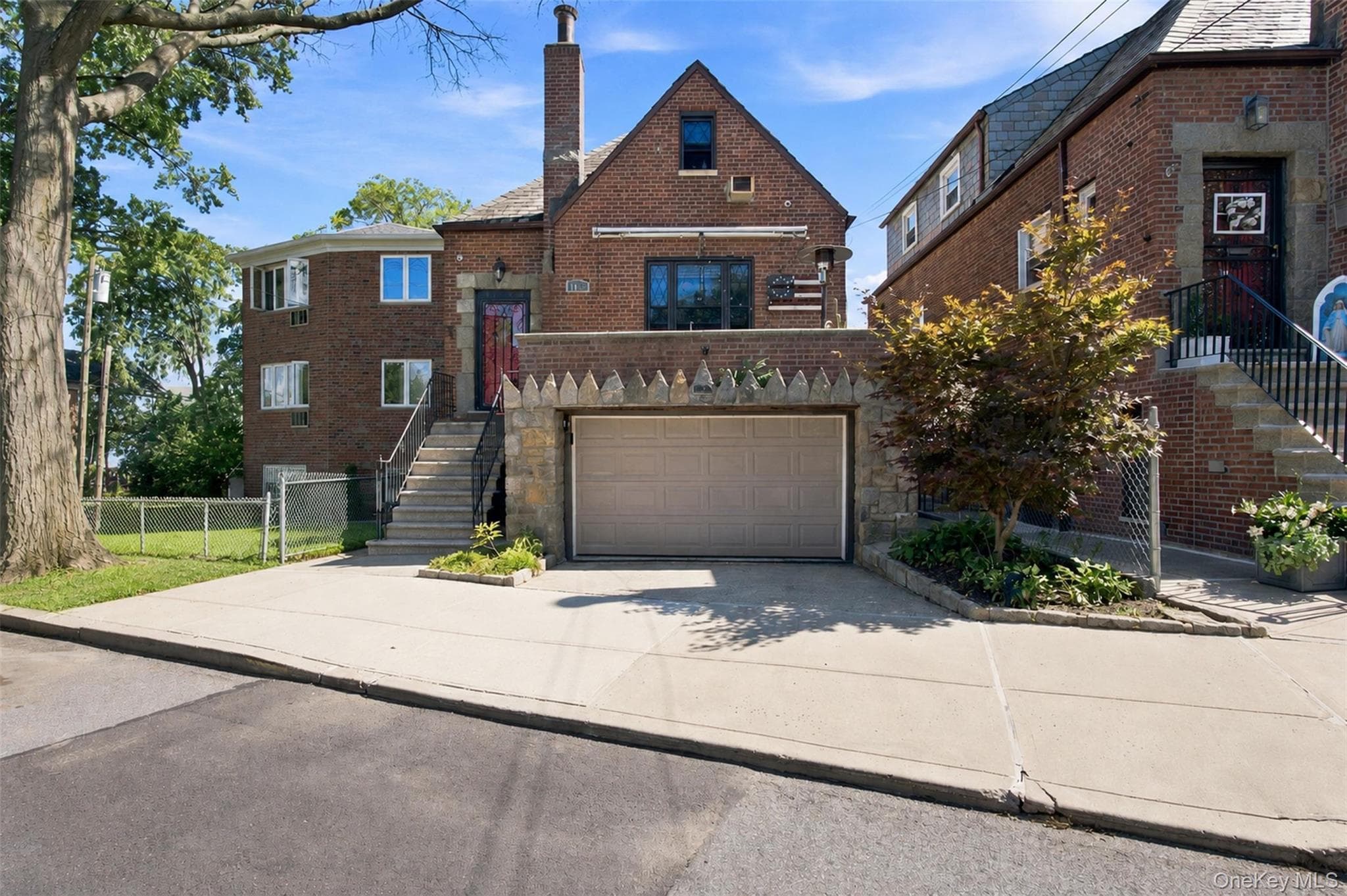 1176 Lydig Avenue thumbnail 2