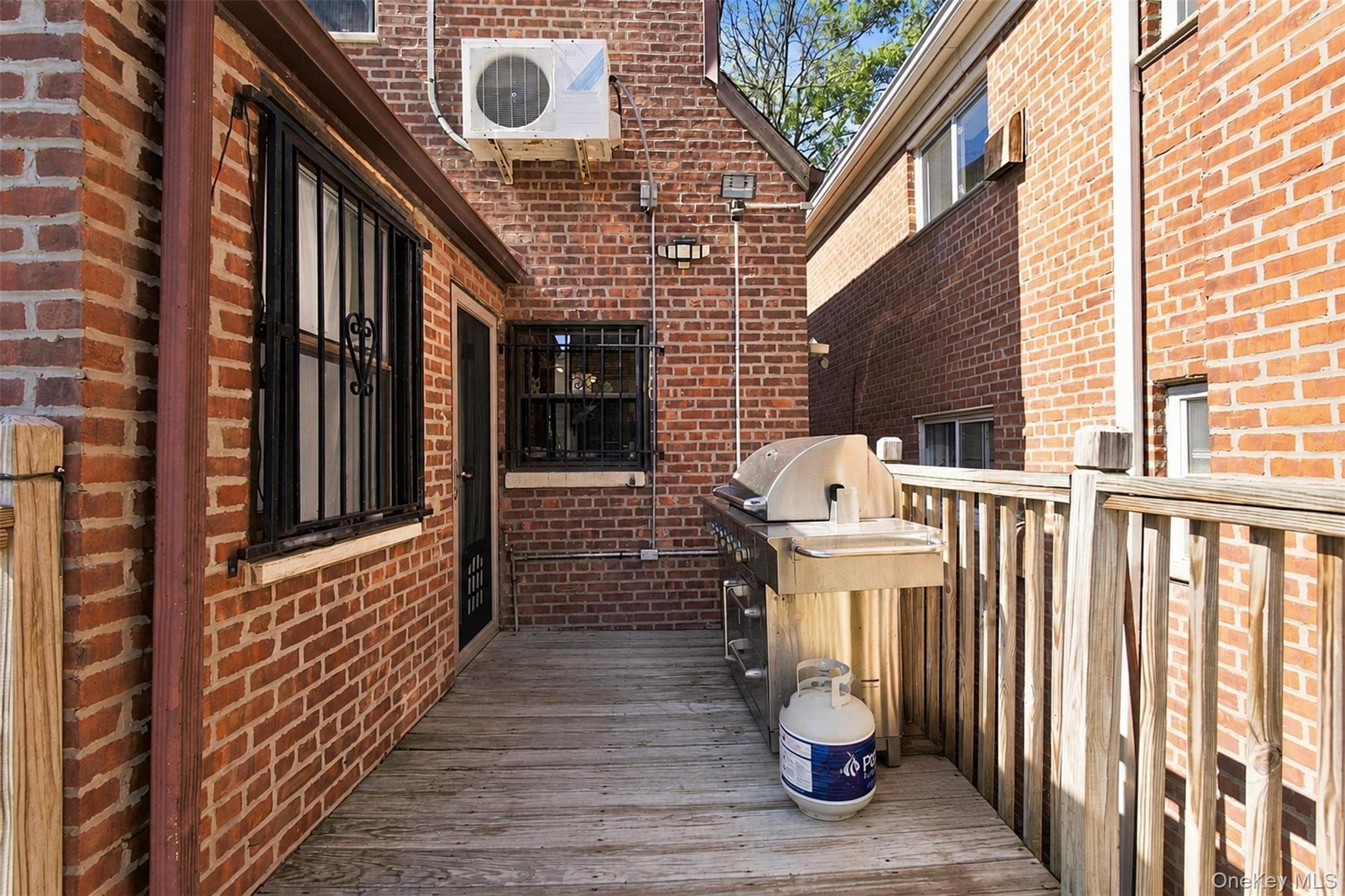 1176 Lydig Avenue thumbnail 17