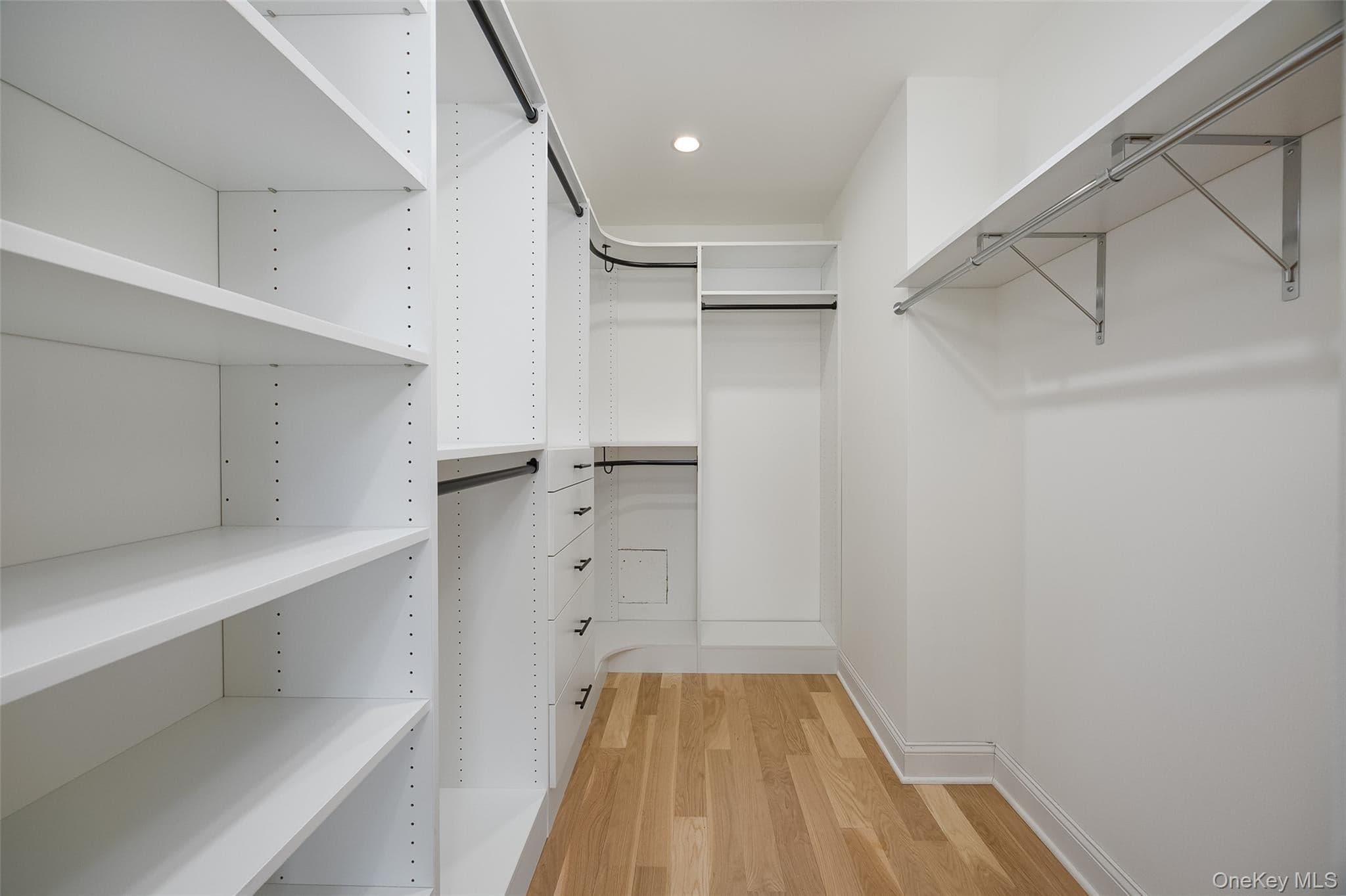 17 Henry Street Unit: 3 thumbnail 20