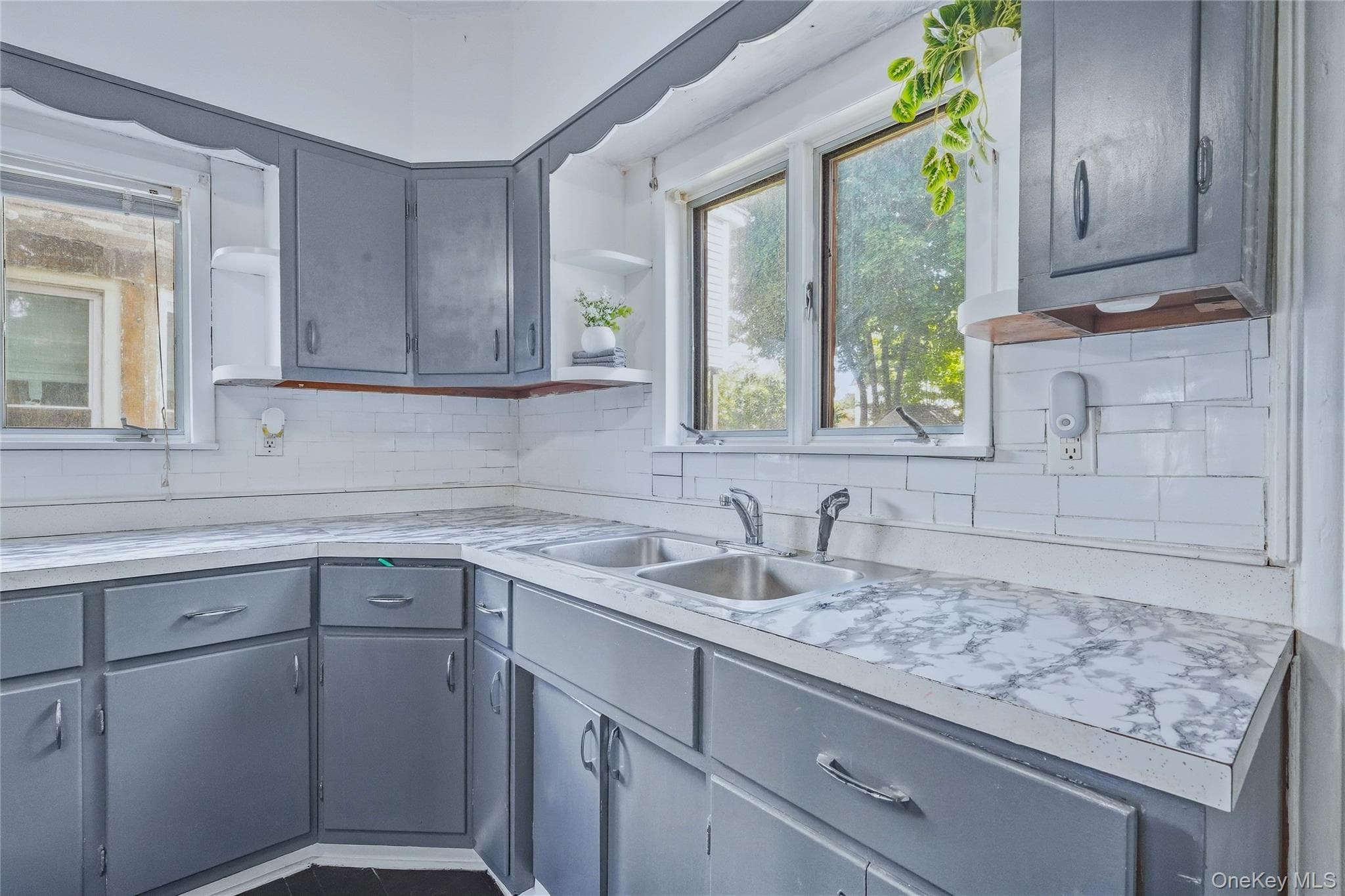 174 Foxhall Avenue thumbnail 8