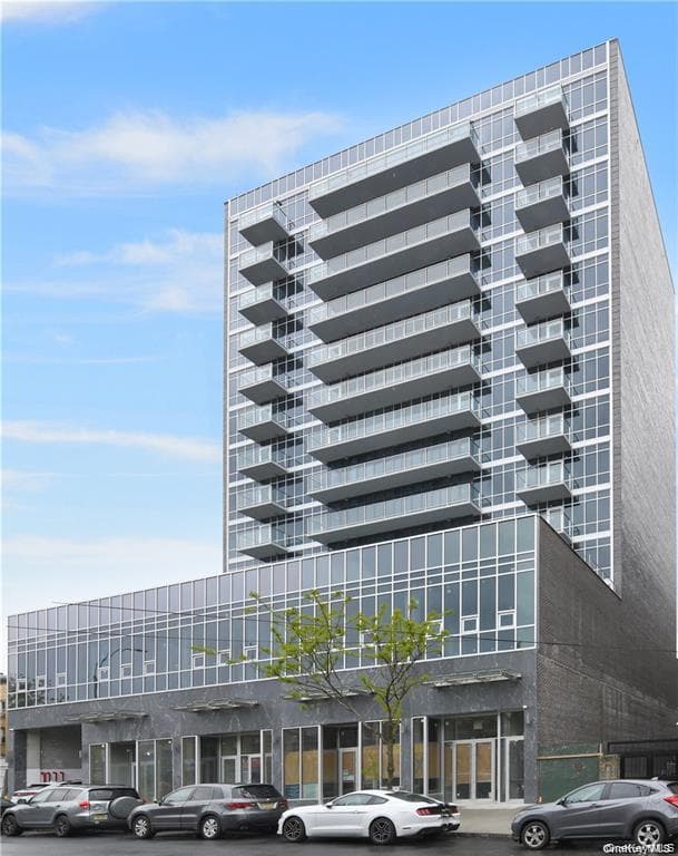41-62 Bowne Street Unit: 14H+P6, Flushing