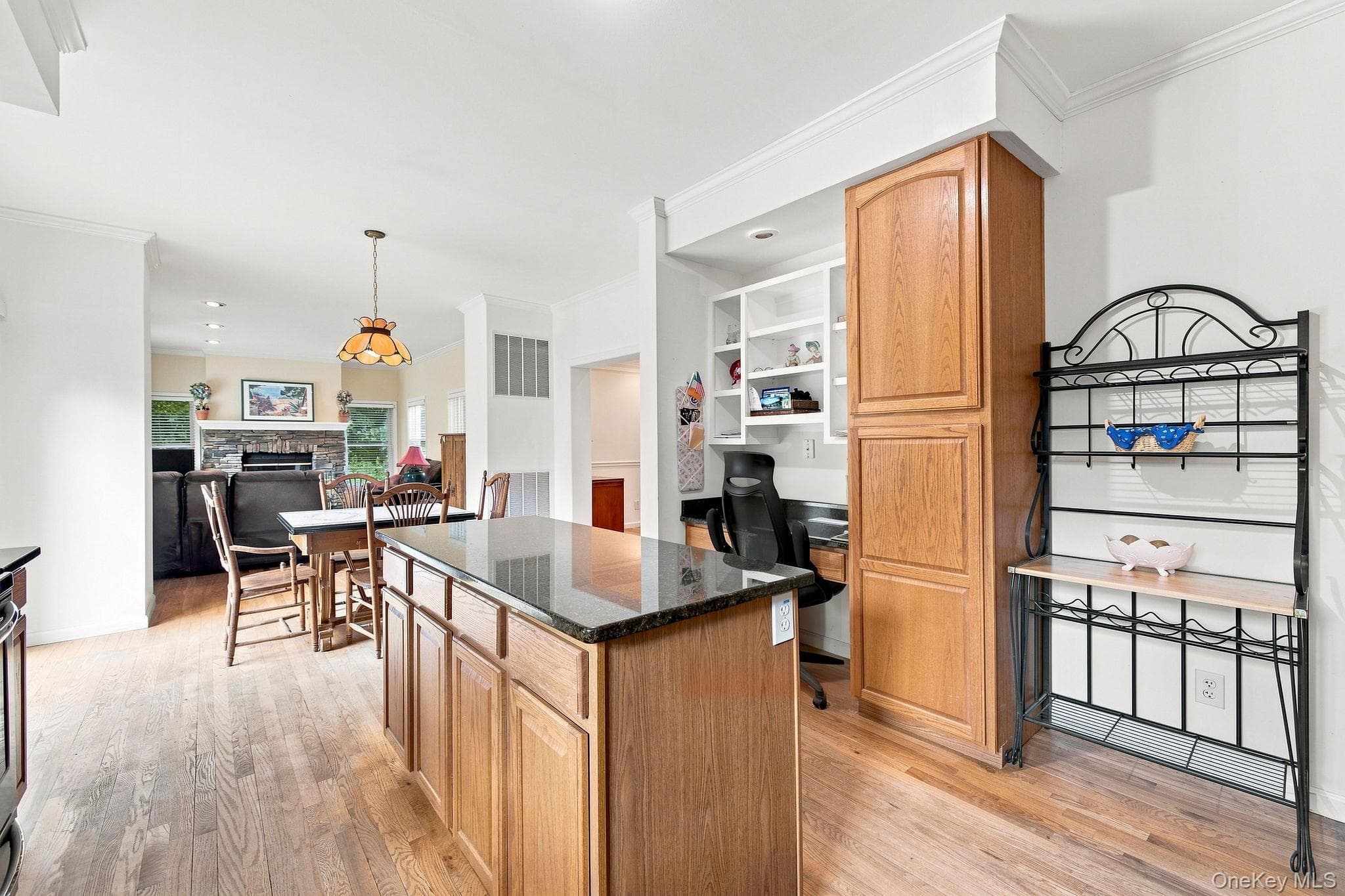 480 Haviland Drive thumbnail 12