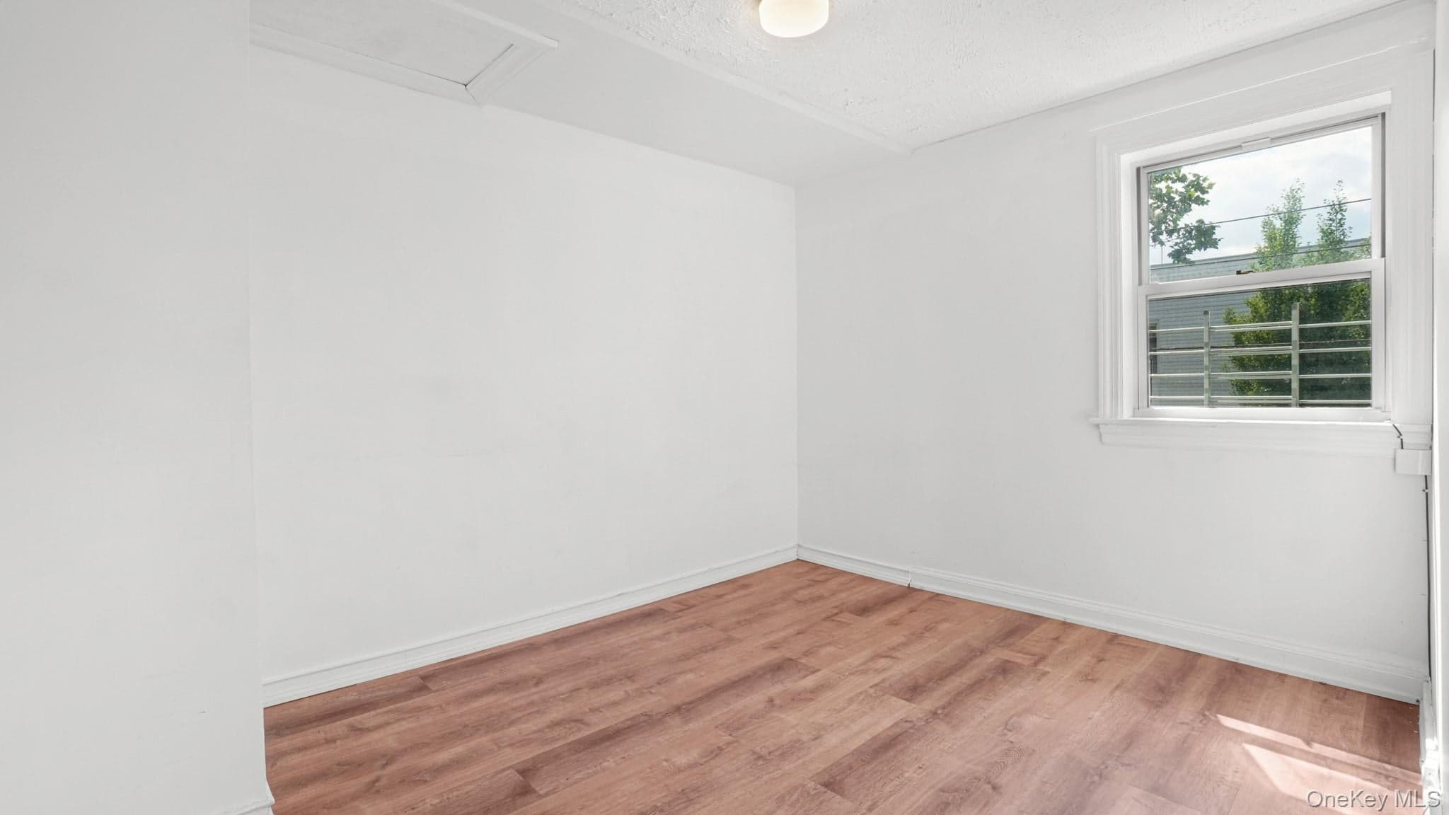 1051 Duncan Street thumbnail 10
