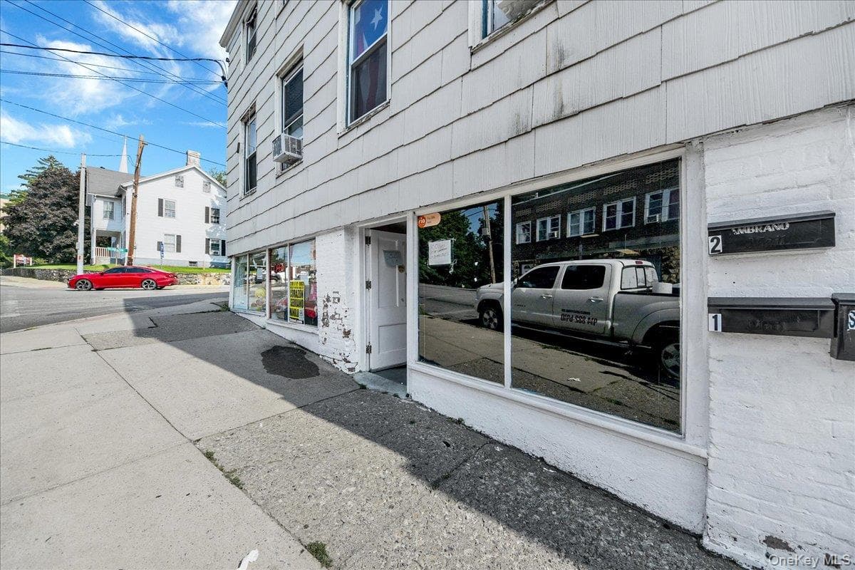 629 South Street thumbnail 5