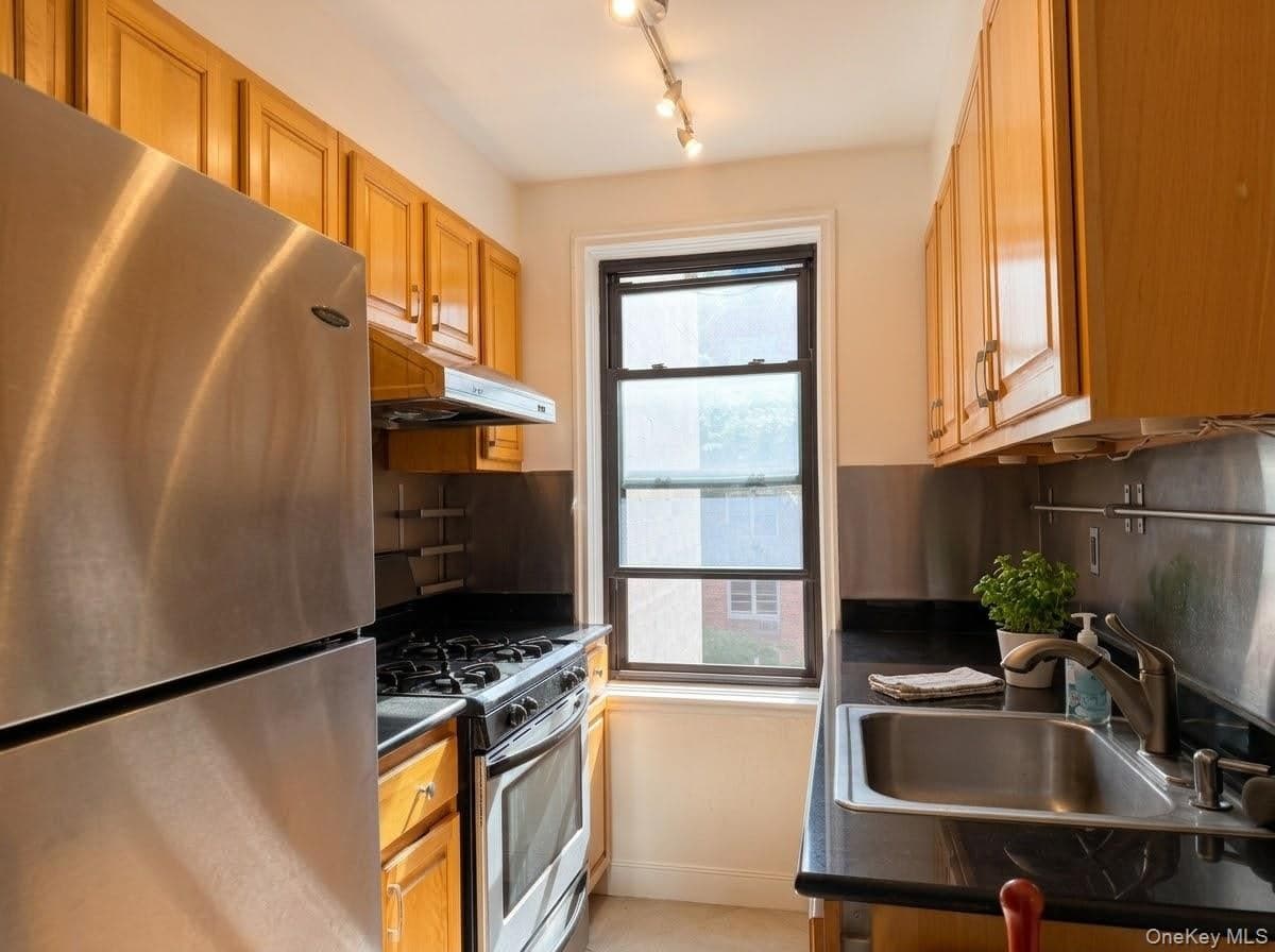 6448 Booth Street Unit: 4D thumbnail 16