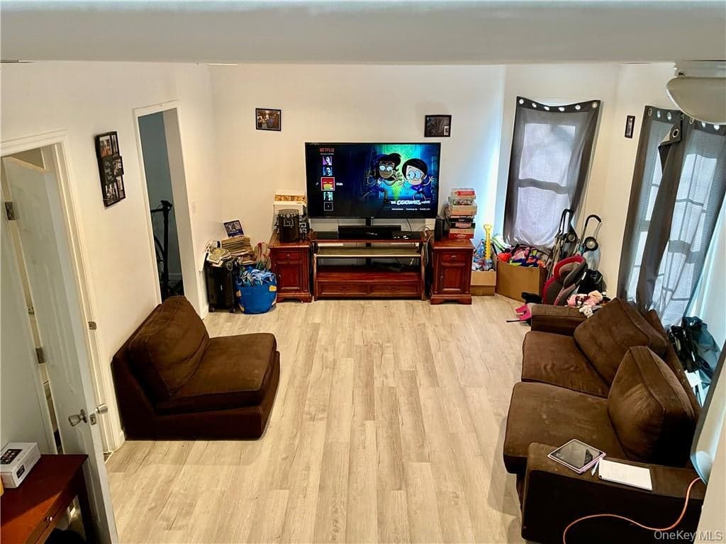 47 Valley Avenue thumbnail 3