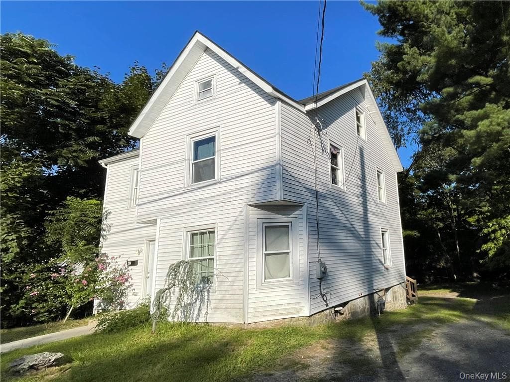 47 Valley Avenue thumbnail 2