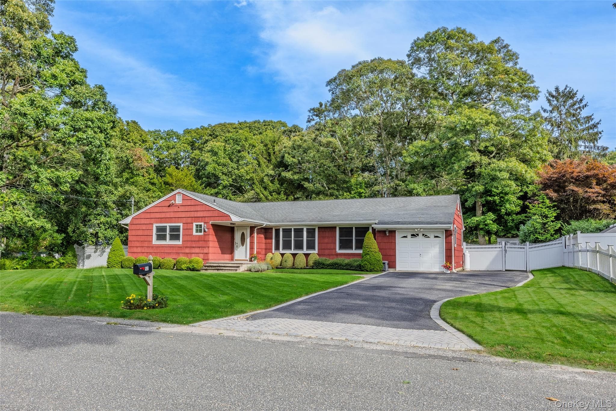 51 Beachfern Road photo 1