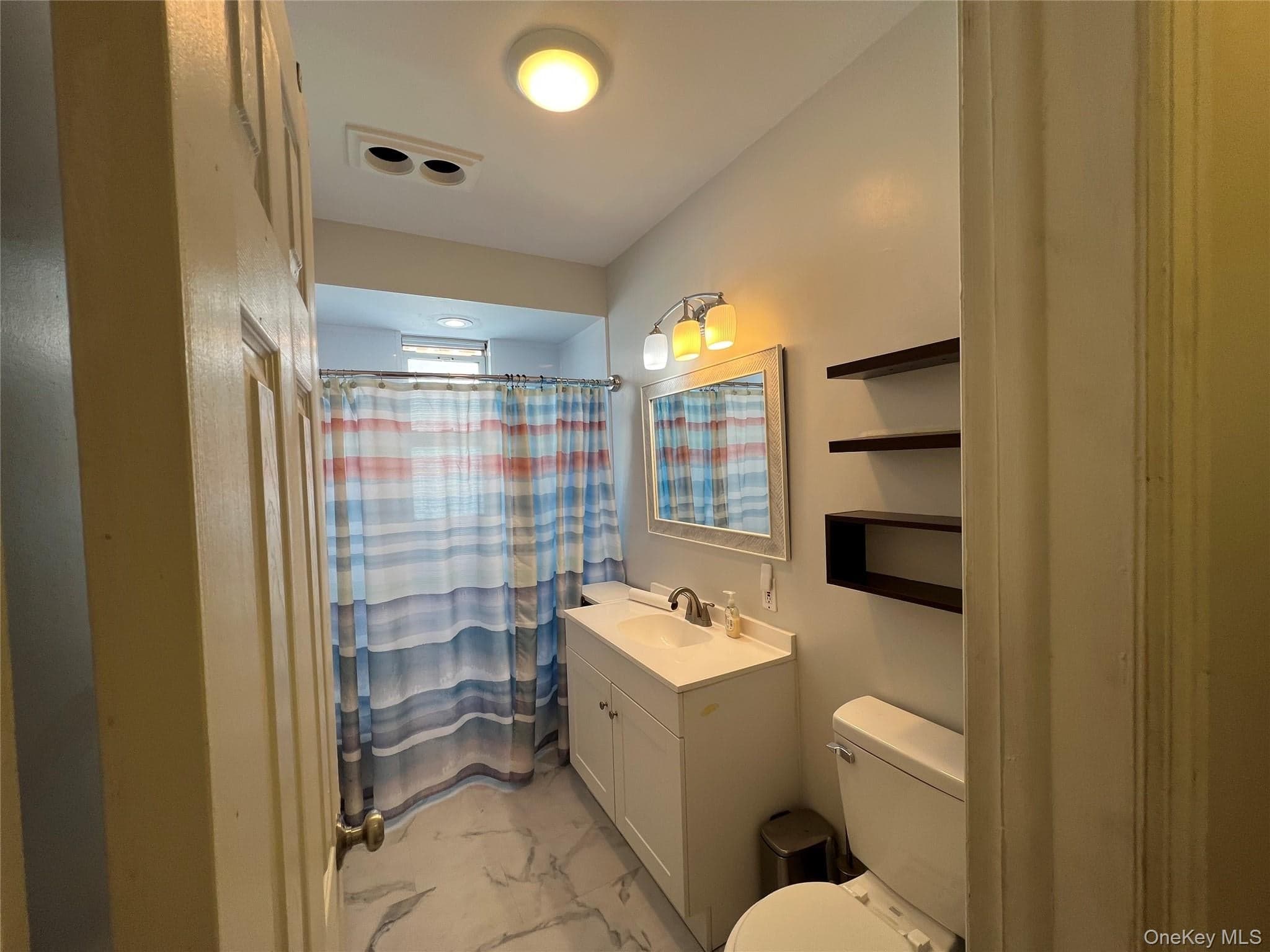 1615 E 51st Street thumbnail 16