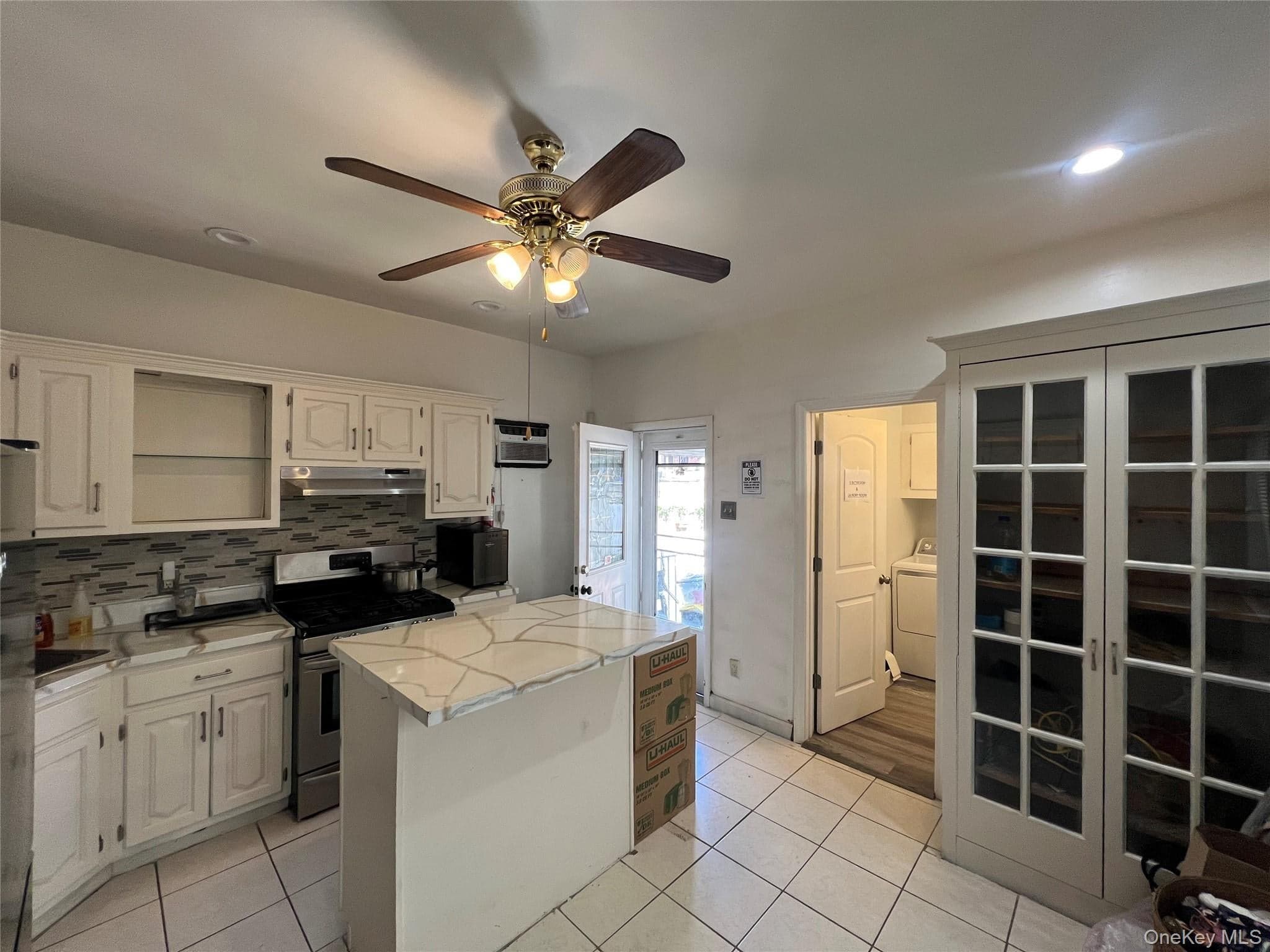 1615 E 51st Street thumbnail 5
