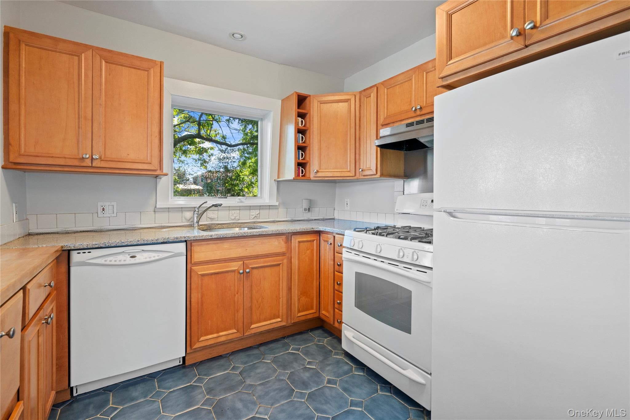 55 West End Avenue thumbnail 10