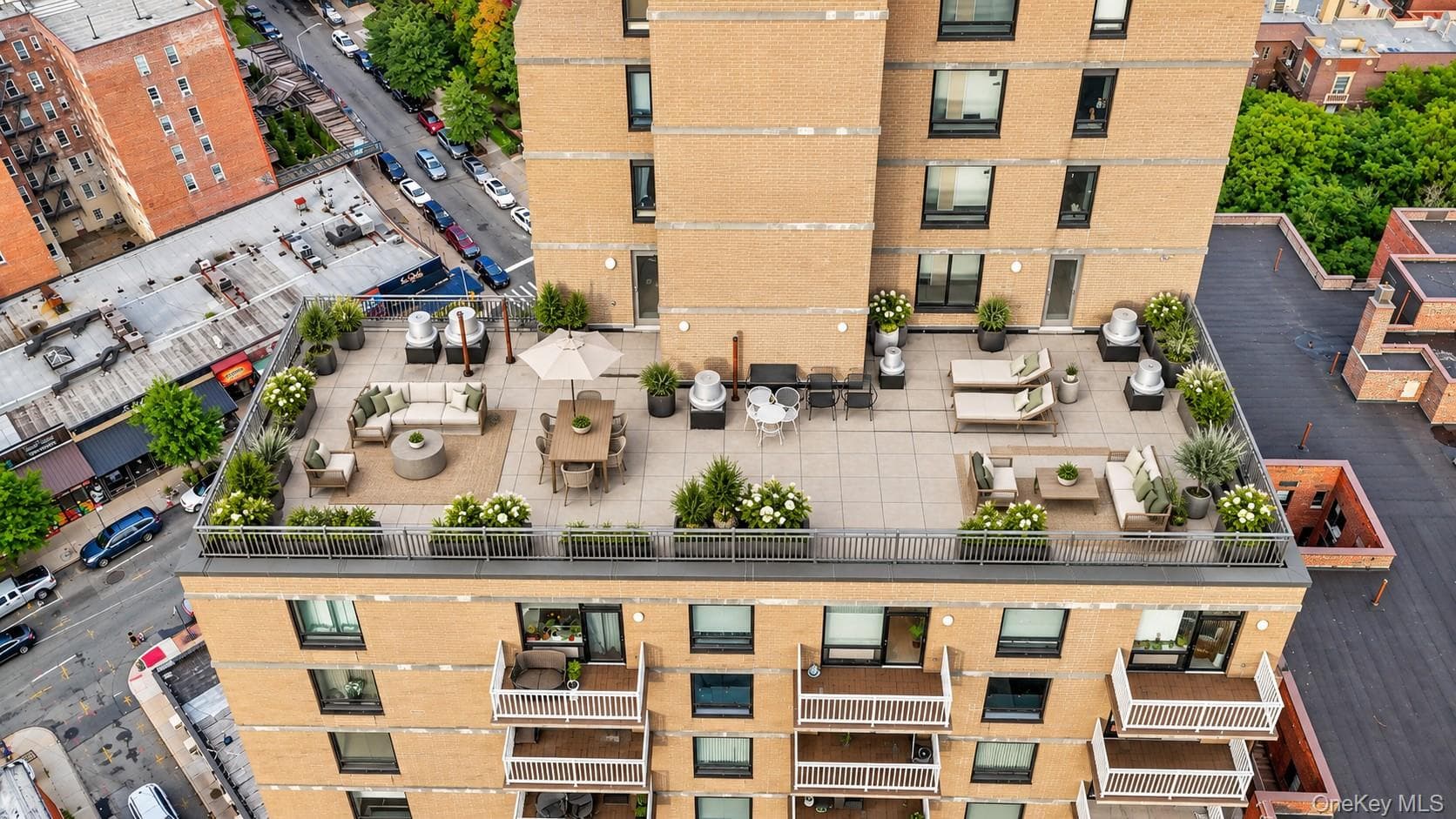 11624 Grosvenor Lane Unit: 15A thumbnail 4