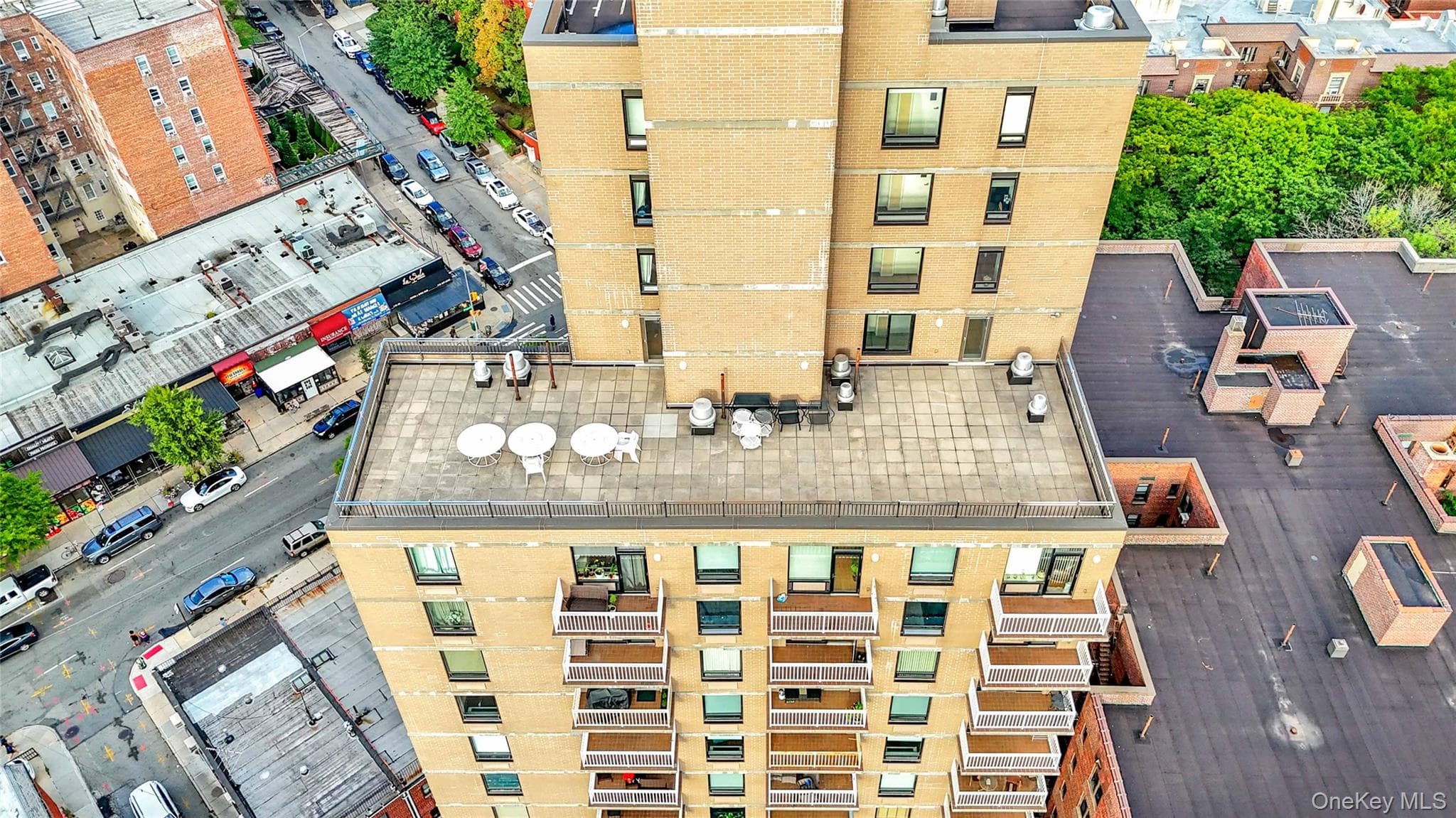 11624 Grosvenor Lane Unit: 15A thumbnail 31