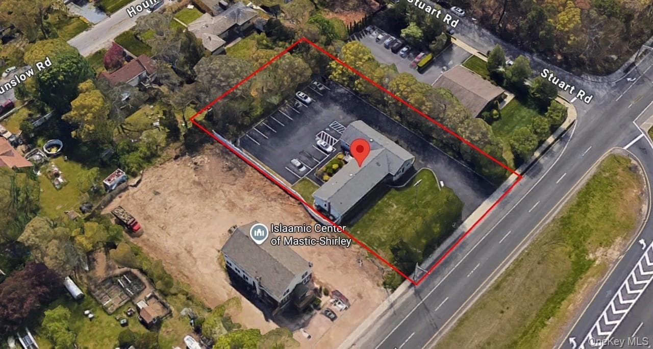 501 William Floyd Parkway thumbnail 2