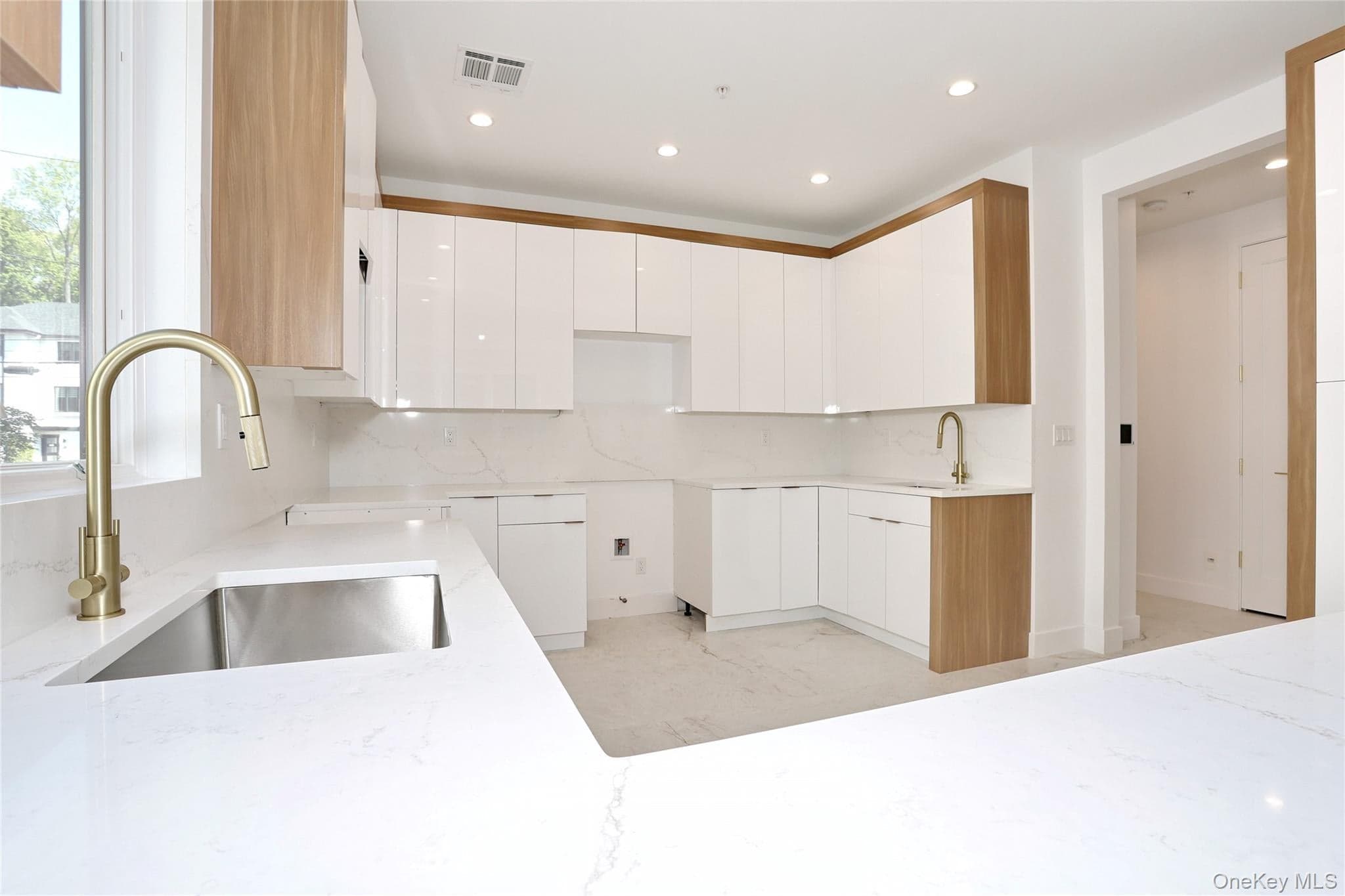 1 Hopal Lane Unit: 203 thumbnail 13