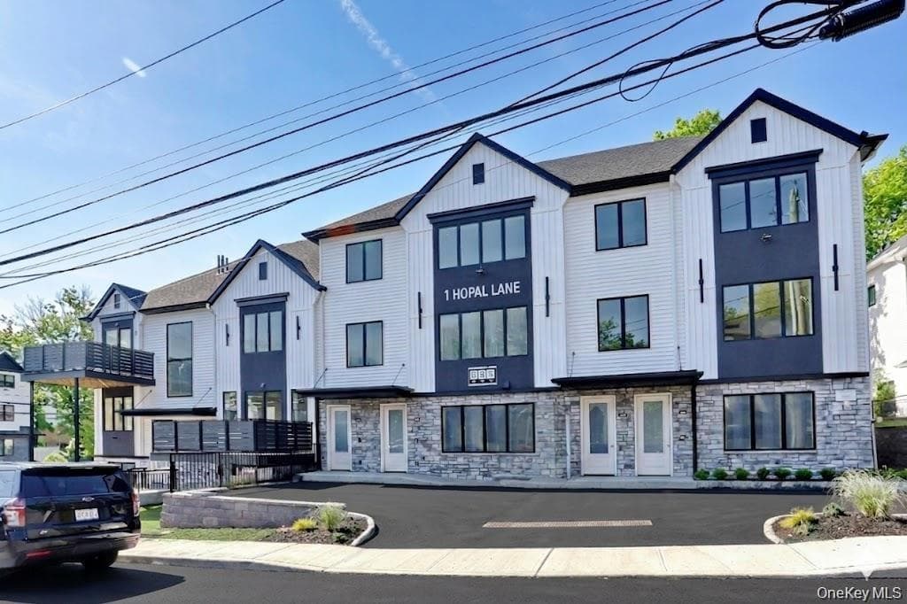 1 Hopal Lane Unit: 203 thumbnail 3