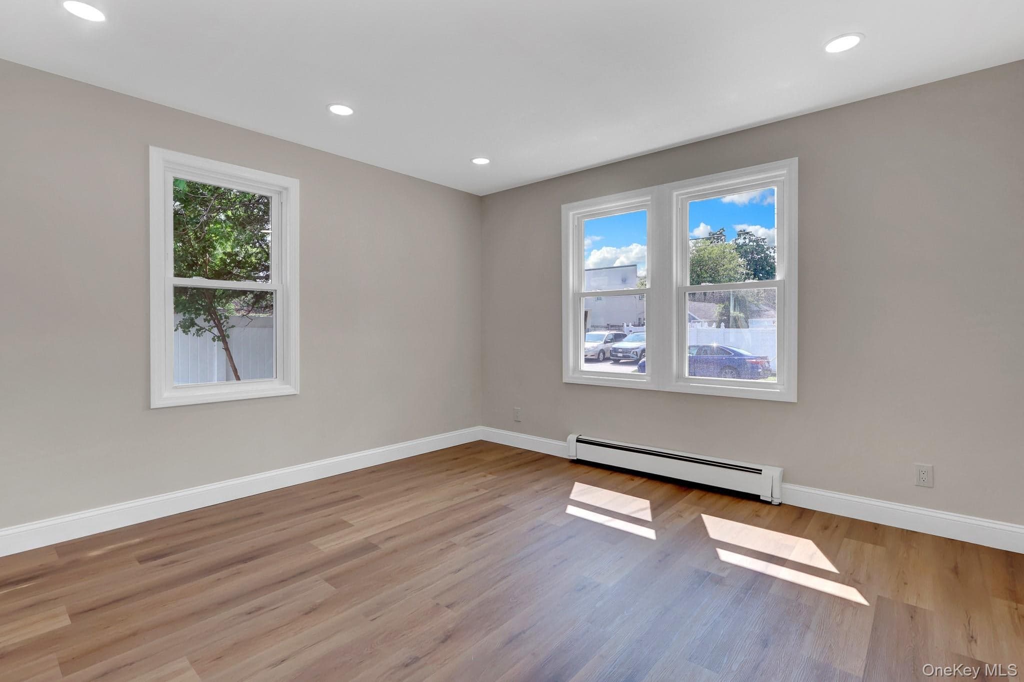 15 Stratford Avenue thumbnail 5
